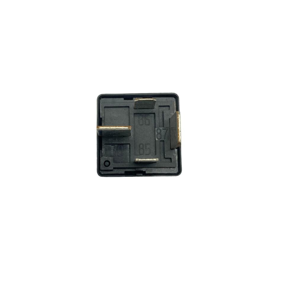 12V RÖLE 4 UÇLU 80 A (70 A TİPİ) (2 UÇ KÜÇÜK / 2 UÇ BÜYÜK) (6.3 MM / 9.5 MM)