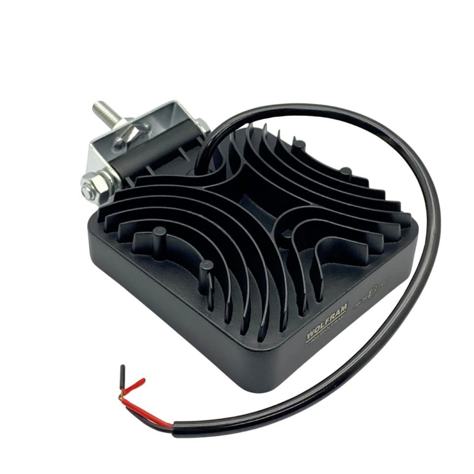 WOLFRAM 10V-30V ÇALIŞMA LAMBASI KARE (16 X 3W POWER LEDLİ) (108*108*40 MM) GERMANY