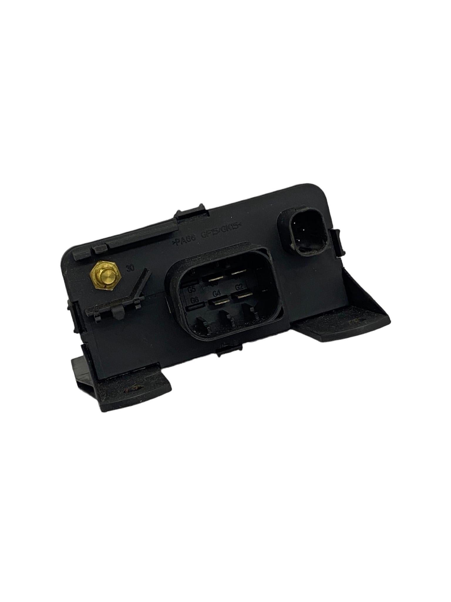 12V KIZDIRMA RÖLESİ MERCEDES A/C/CLC/CLK/E SERİSİ/SPRINTER/VIANO/VITO