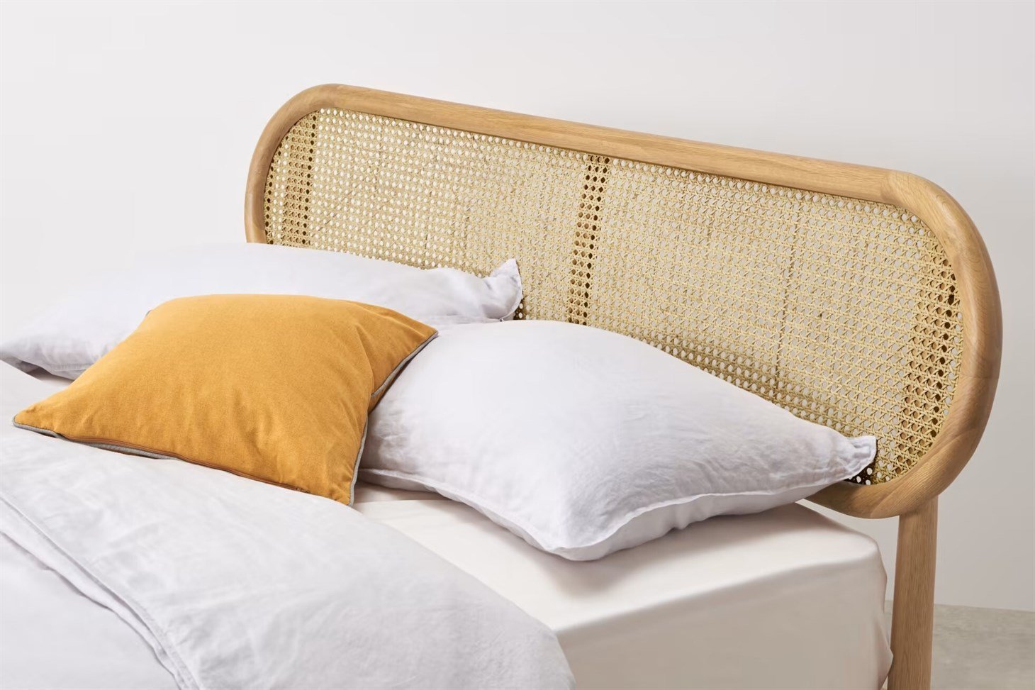 ahsap-mese-hazeran-karyola-rmn-2952-mese-agaci