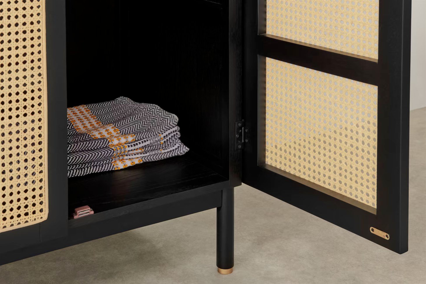 Hazeran Dolap İki Kapaklı Rmn 9110, Meşe Ağacı & Siyah