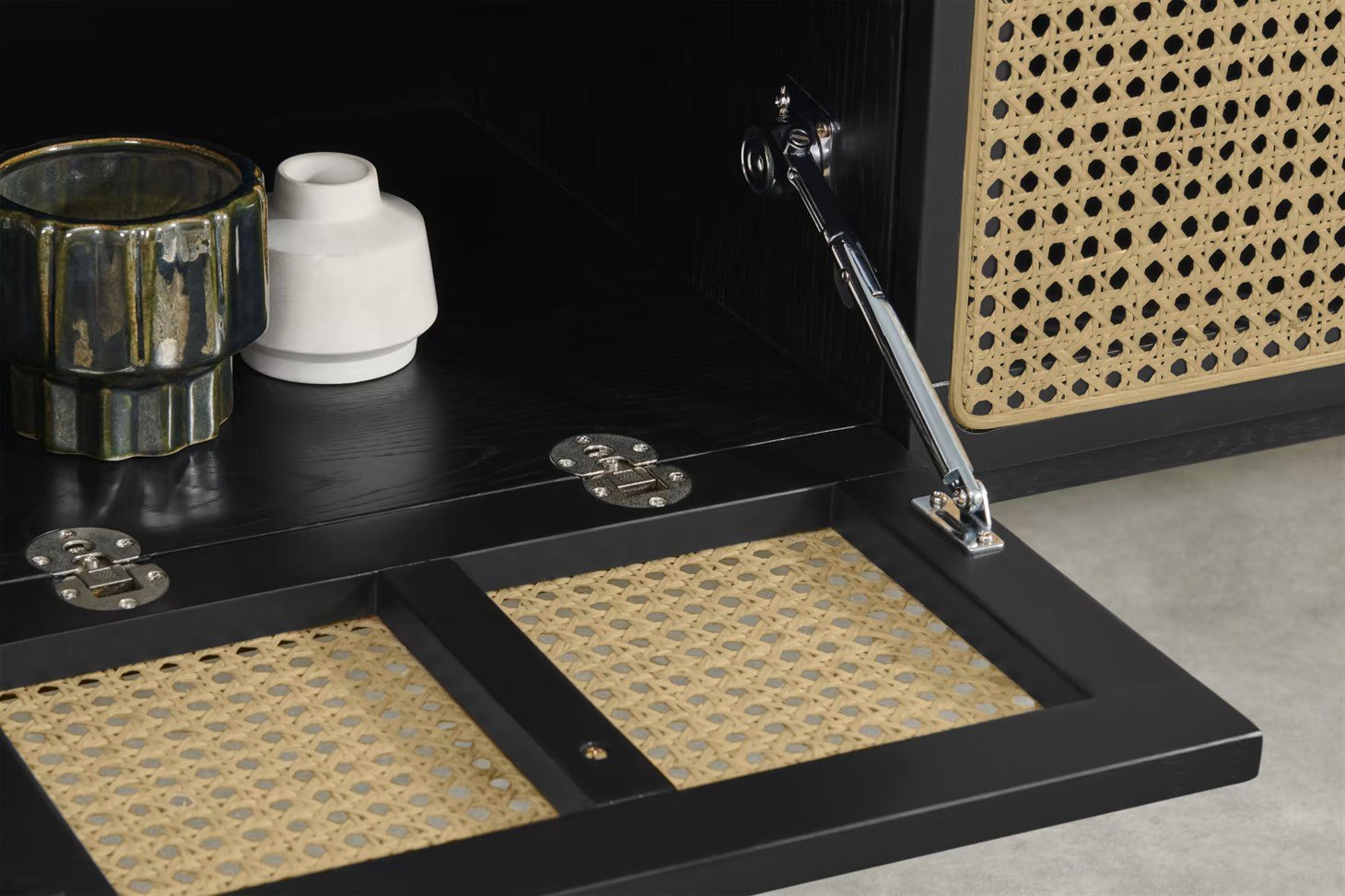 Hazeran Geniş TV Ünitesi Rmn 9108, Meşe Ağacı & Siyah