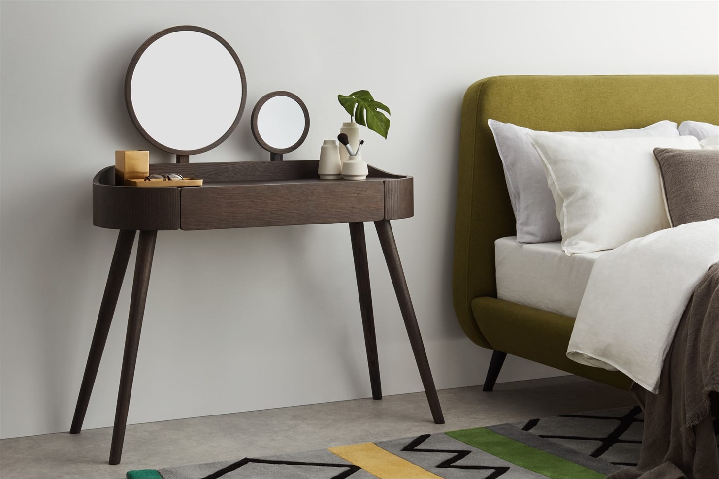 Odie Dressing Table, Dark Stain Oak