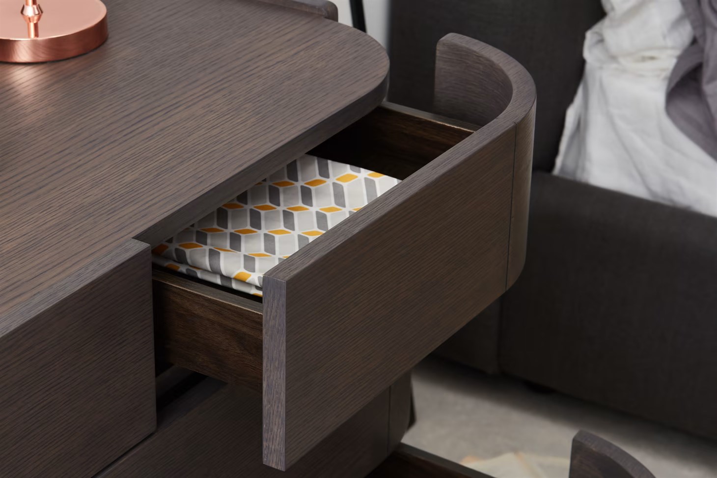 Şifonyer Rmn 9104, Ceviz Ağacı