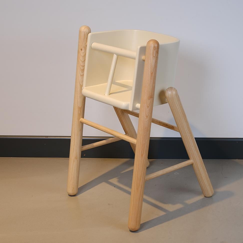 Throne Mama Sandalyesi, Masif Dişbudak 