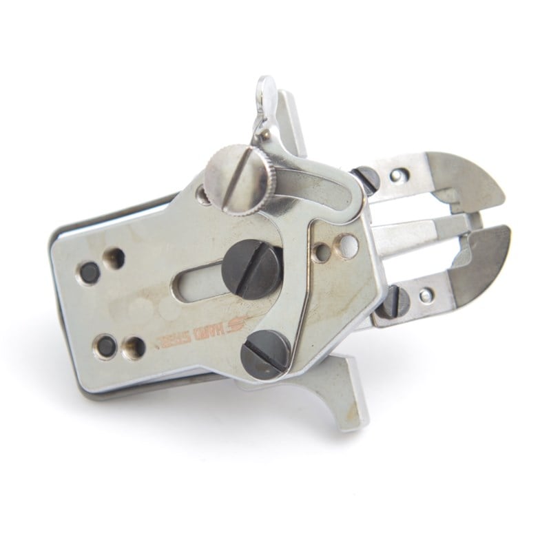 Düğme Parça ÇeşitleriHard SteelBrother 913/916 Düğme Çenesi / B2547-372-0C0