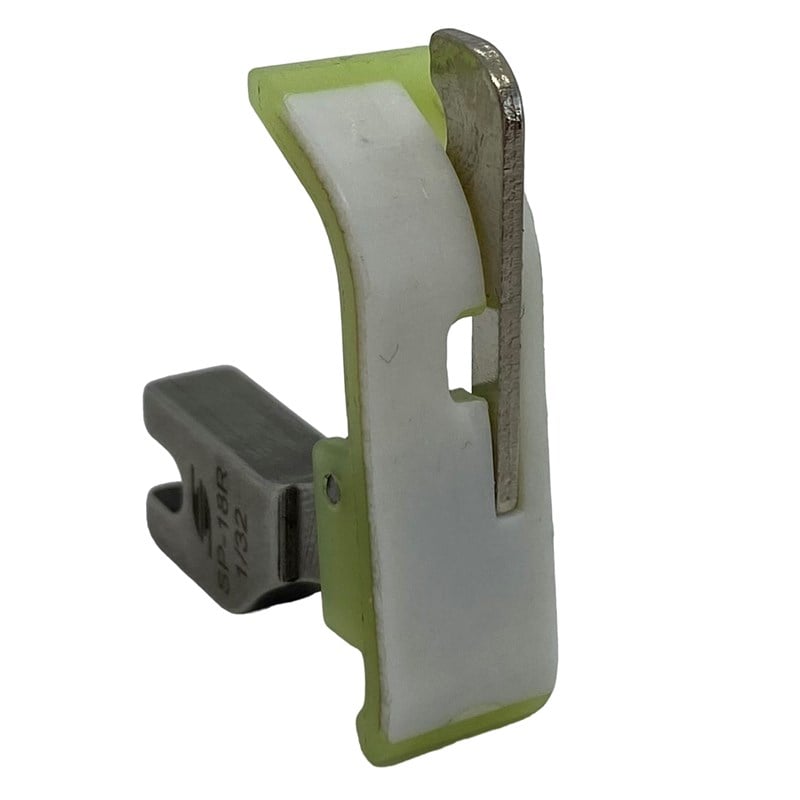 Ayak ÇeşitleriHard SteelDüz Makine Plastik Teflon Çimalı Ayak Sağ / TSP-18 1/32R