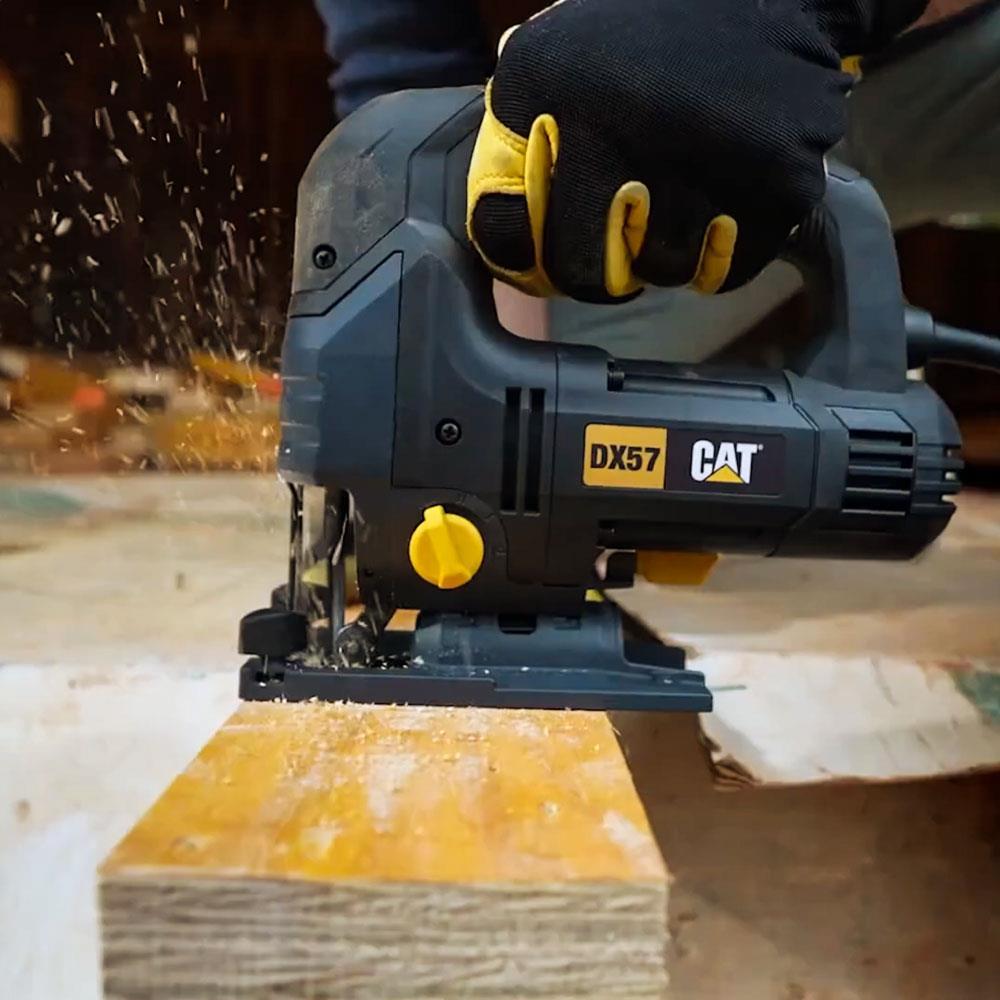 CAT DX57 750Watt Profesyonel Devir Ayarlı Dekupaj Testere 