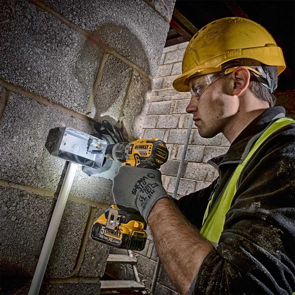 Dewalt DCD796NT Darbeli Şarjlı Matkap Aküsüz
