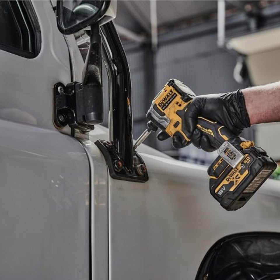 Dewalt DCF850N Darbeli Vidalama Kömürsüz Aküsüz | dewdepo
