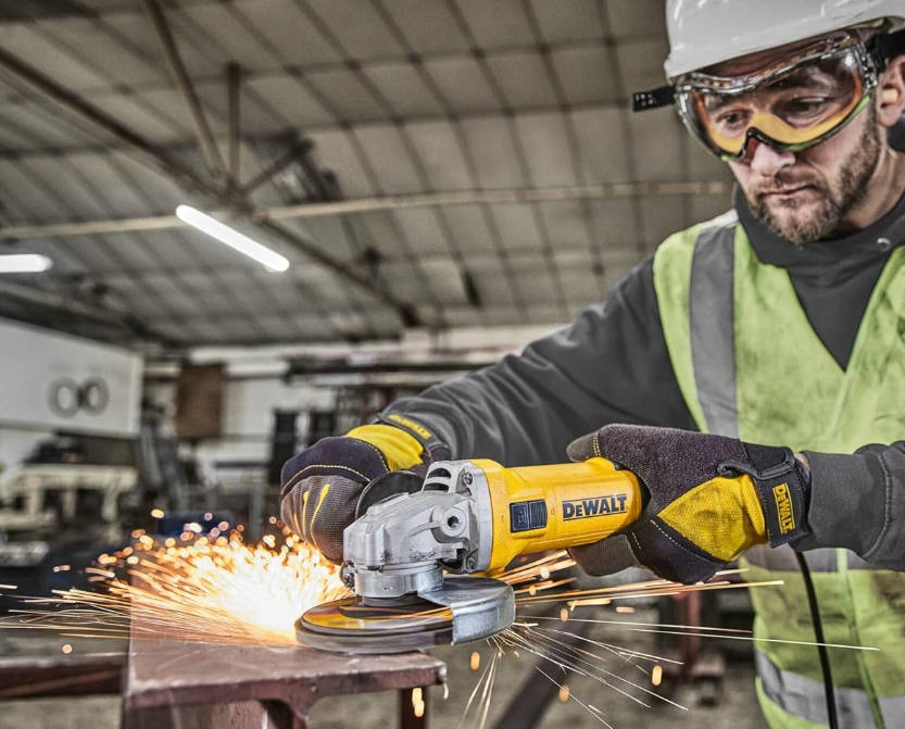 Dewalt DWE4036 750W 115mm Avuç Taşlama Makinesi | dewdepo
