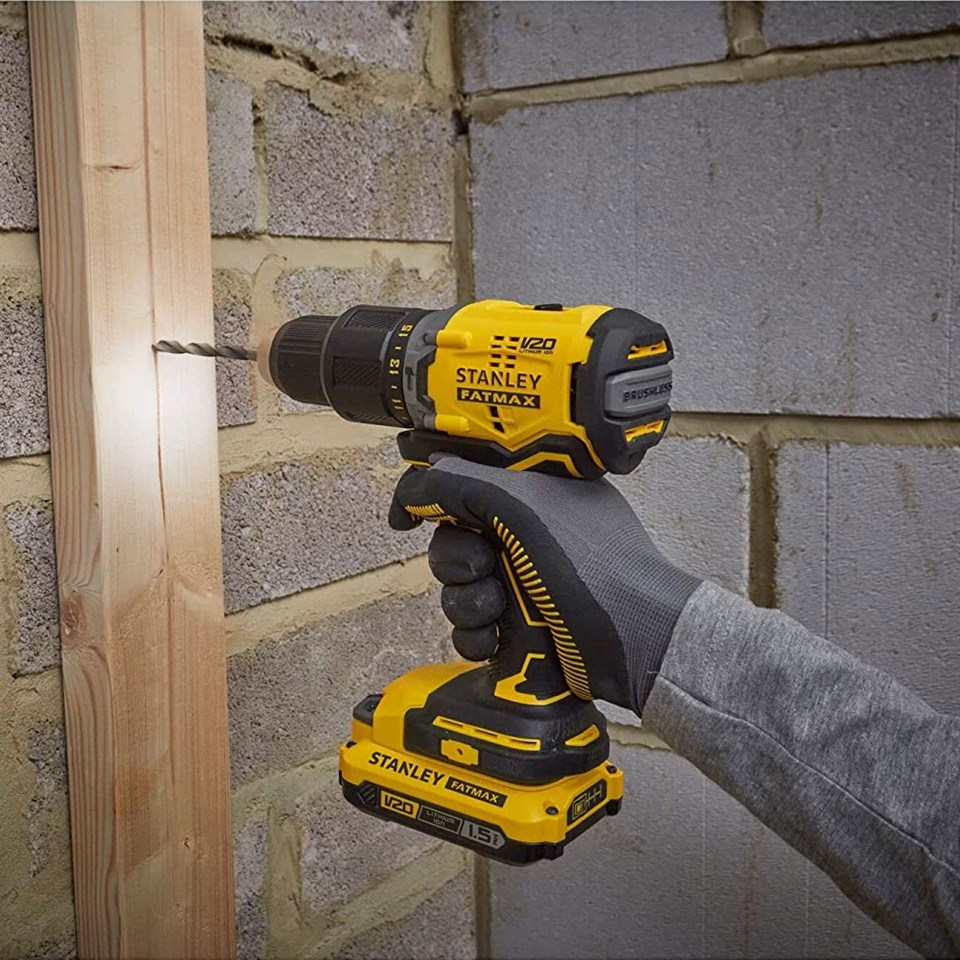 Stanley SBD715D2K Darbeli Şarjlı Matkap | dewdepo