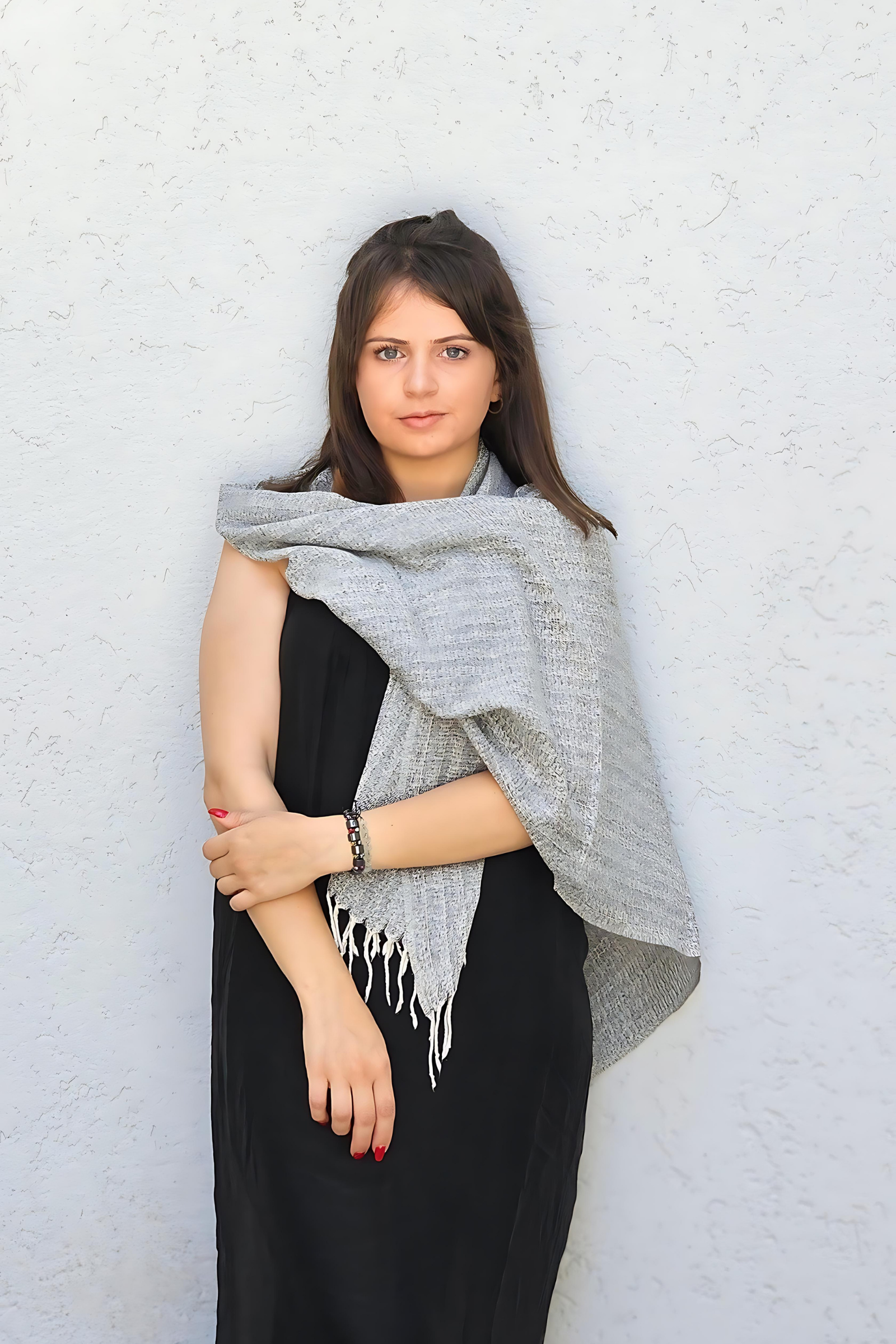 Gri El Dokuma Kamçıbaşı İpek Şal  Bahtiyar İpek Şal