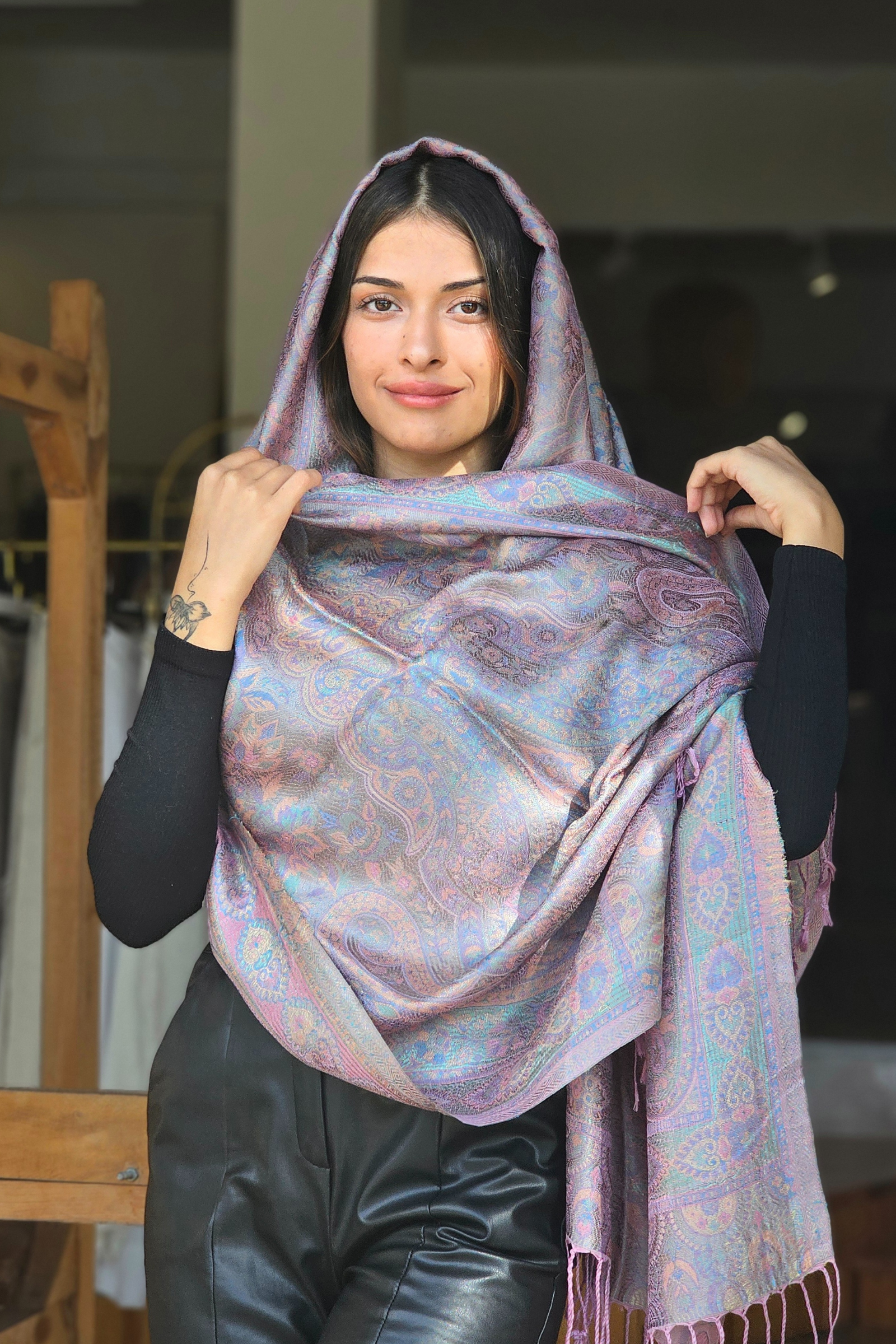 Gül Kurusu Jakarlı Baş Örtüsü Şal  Bahtiyar İpek Şal