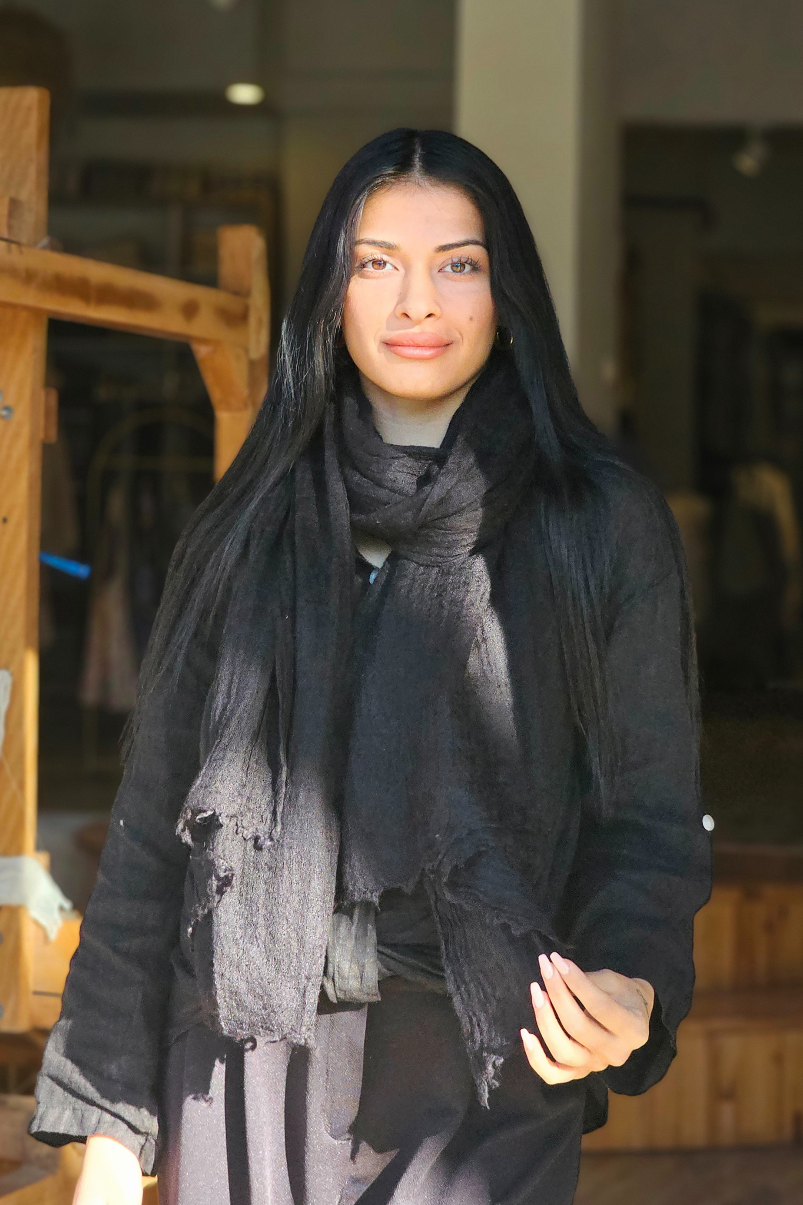 Siyah İpek Kaşmir Baş Örtüsü Şal  Bahtiyar İpek Şal