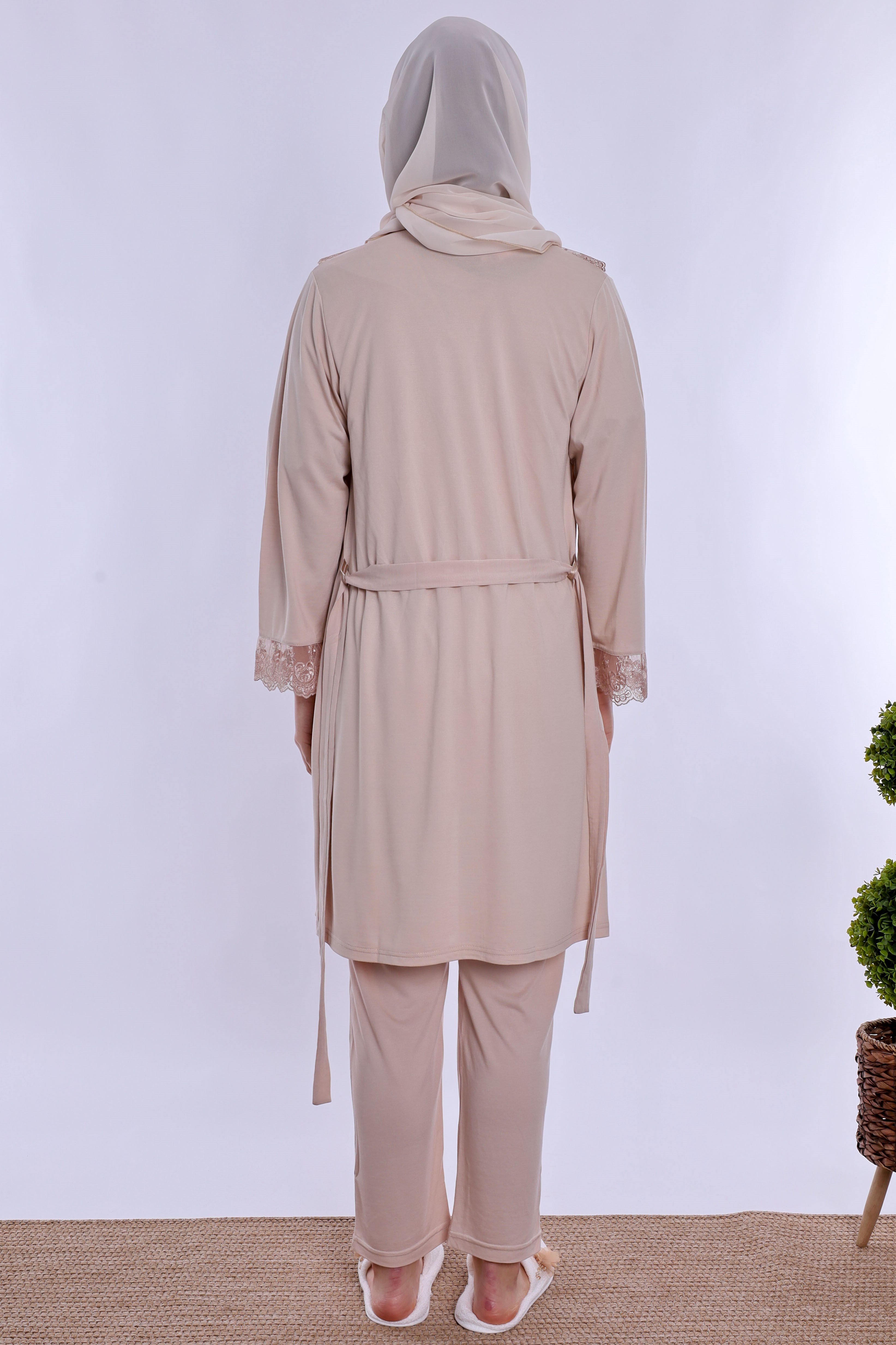 2T60342 Tesettürlü Rahat Kesim Emzirme Özellikli Sabahlıklı Hamile Lohusa Pijama Takımı  - Bej