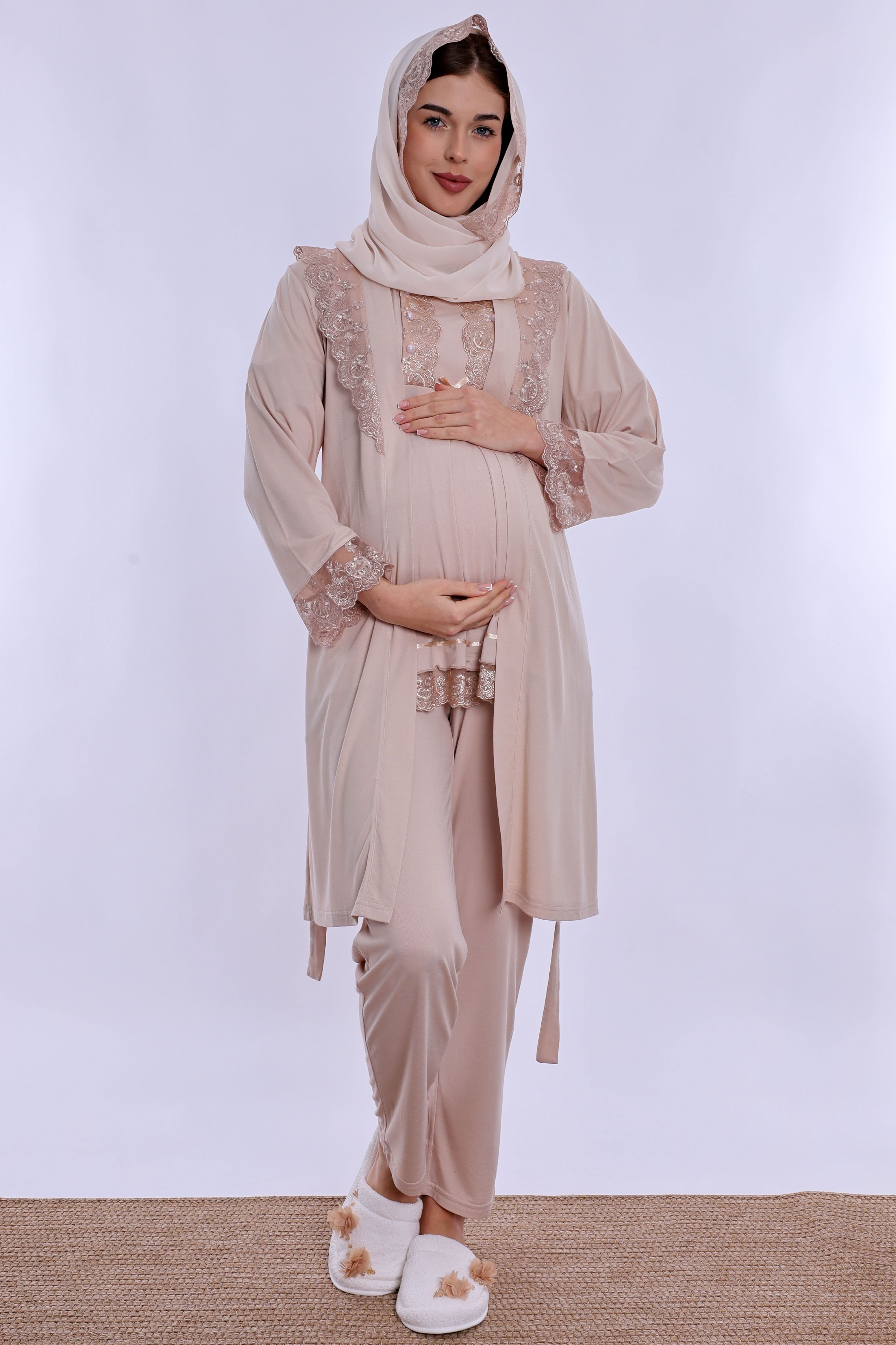 2T60342 Tesettürlü Rahat Kesim Emzirme Özellikli Sabahlıklı Hamile Lohusa Pijama Takımı  - Bej