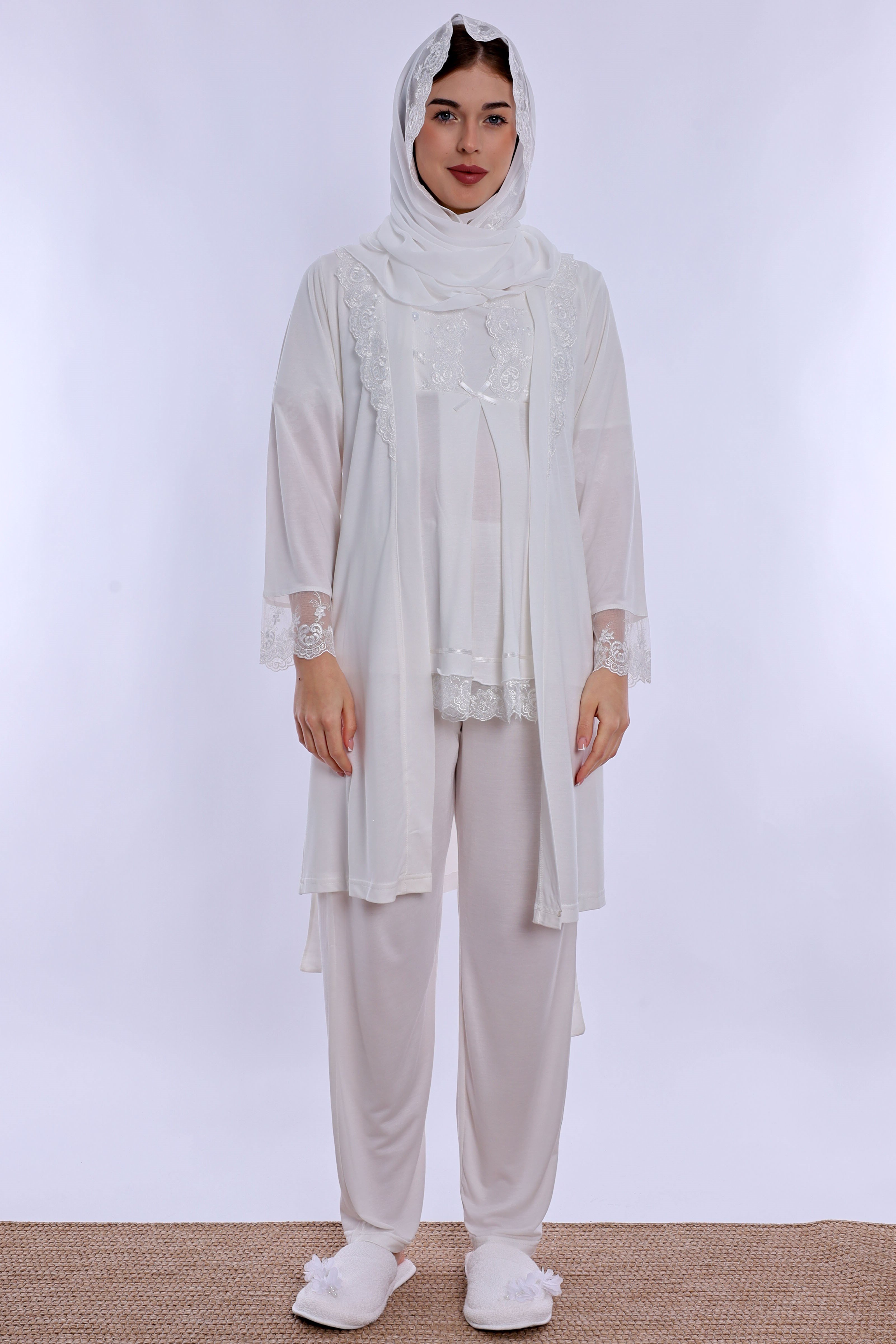 2T60342 Tesettürlü Rahat Kesim Emzirme Özellikli Sabahlıklı Hamile Lohusa Pijama Takımı  - Ekru