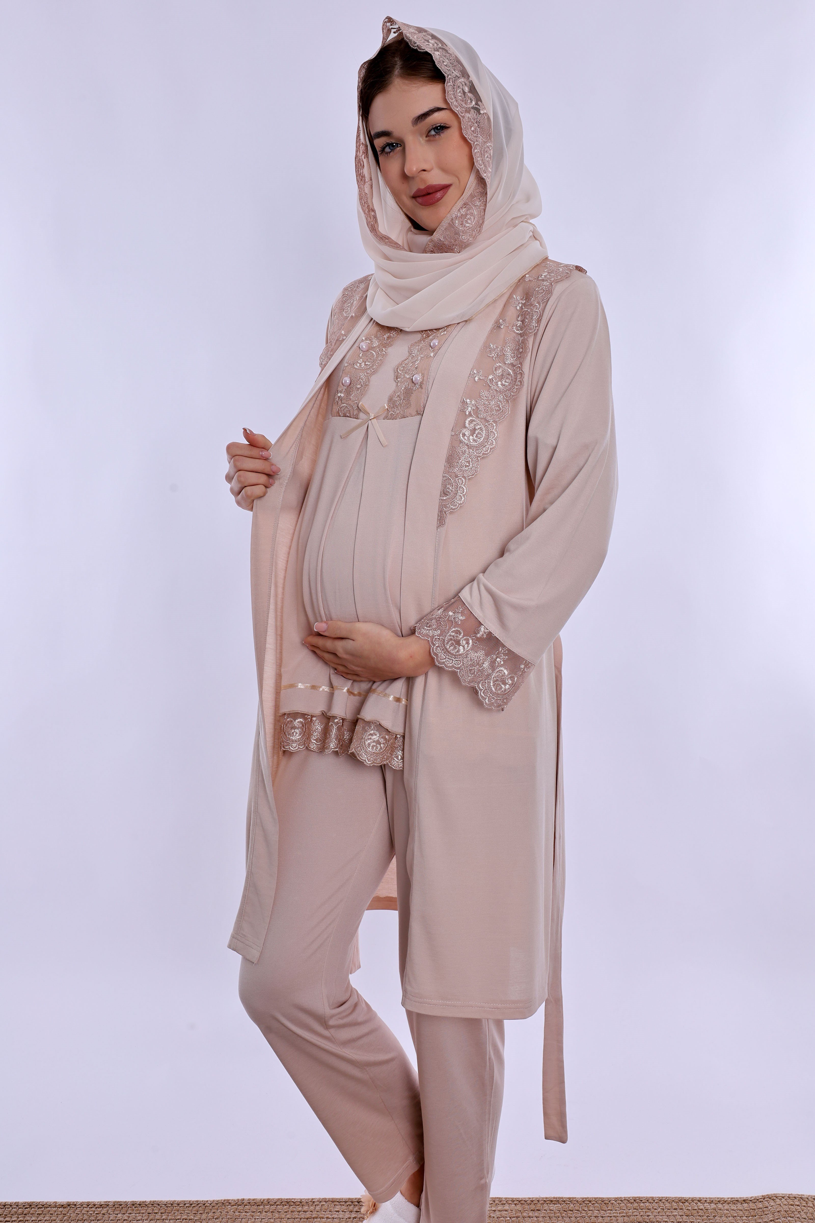 2T60342 Tesettürlü Rahat Kesim Emzirme Özellikli Sabahlıklı Hamile Lohusa Pijama Takımı  - Bej