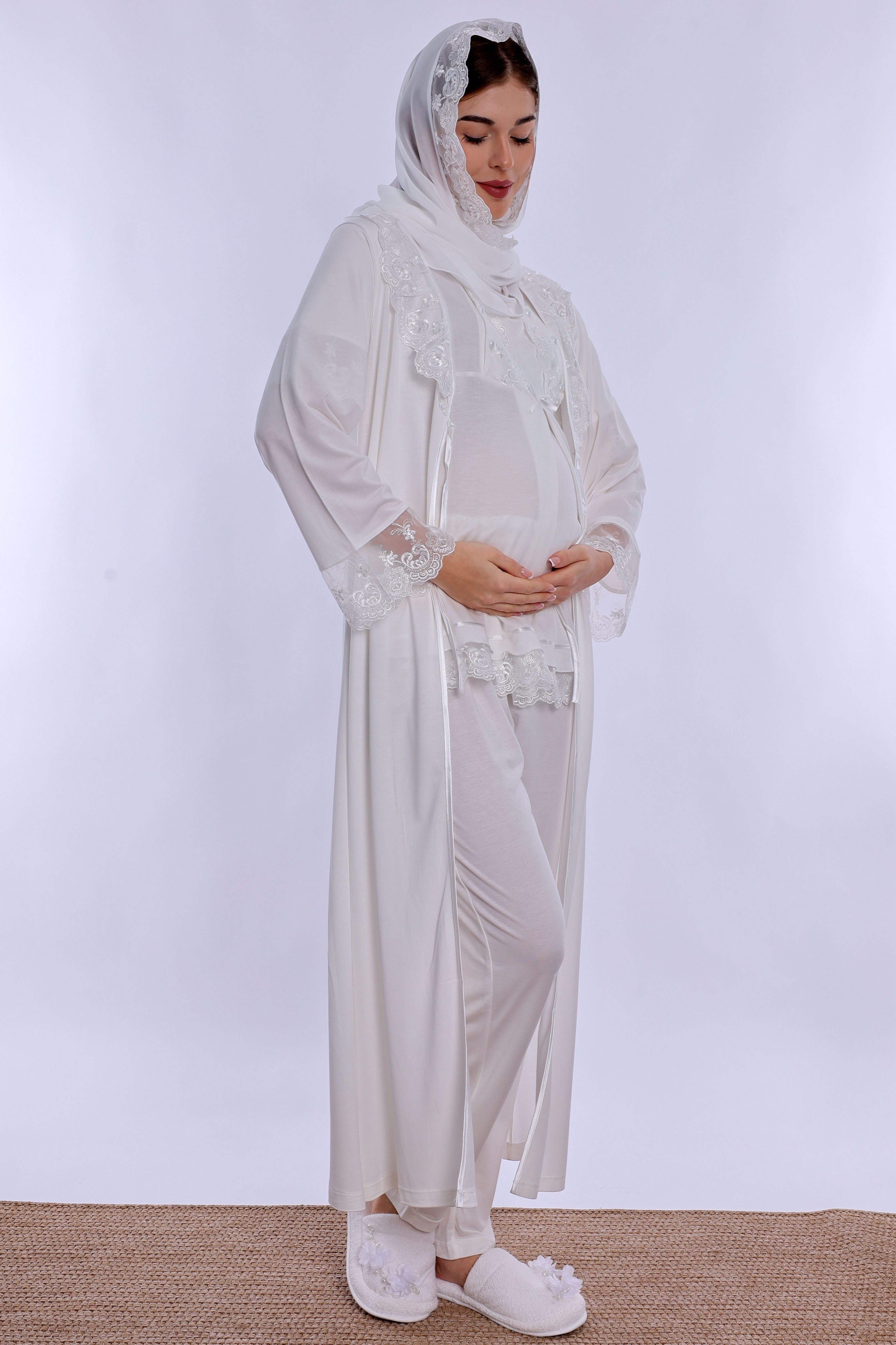 2T60372 Tesettürlü Yumuşak Dokulu Pamuklu  Uzun Sabahlıklı Hamile Lohusa Pijama Takımı  - Ekru