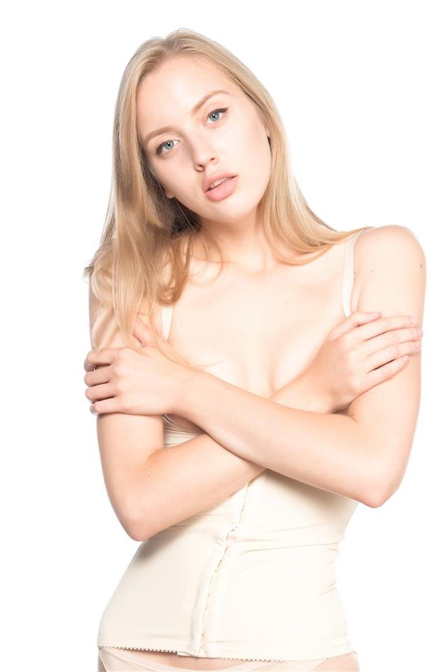 Emay 2875 Ten Göğsü Açık Agraflı Atlet Lazer Korse