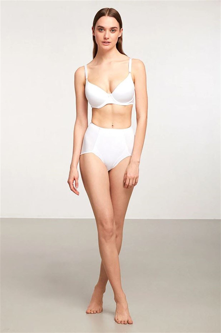 Kom Sonya Beyaz Dikişsiz Korse Külot