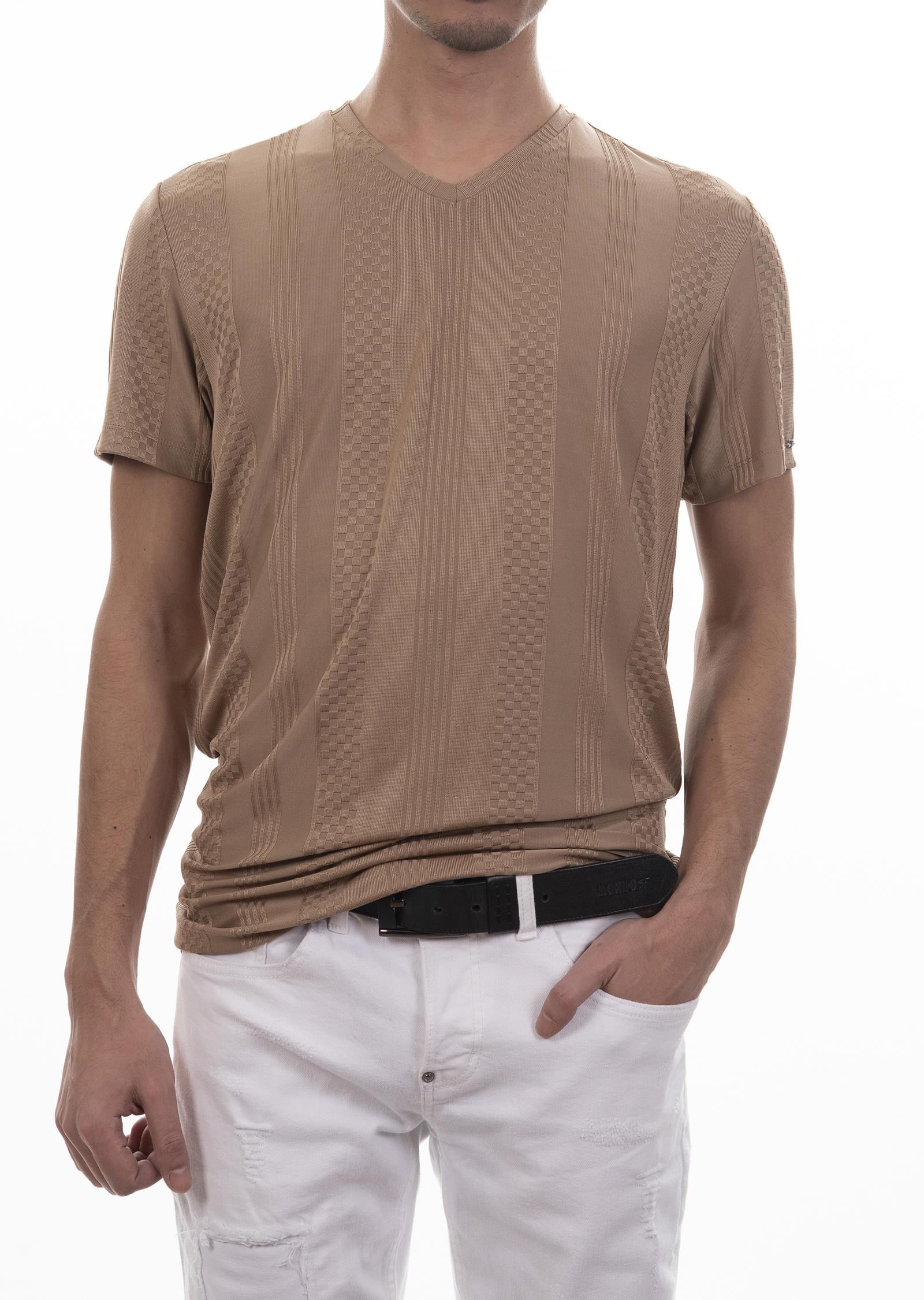 Bej Rengi Ömer V Yaka T-Shirt