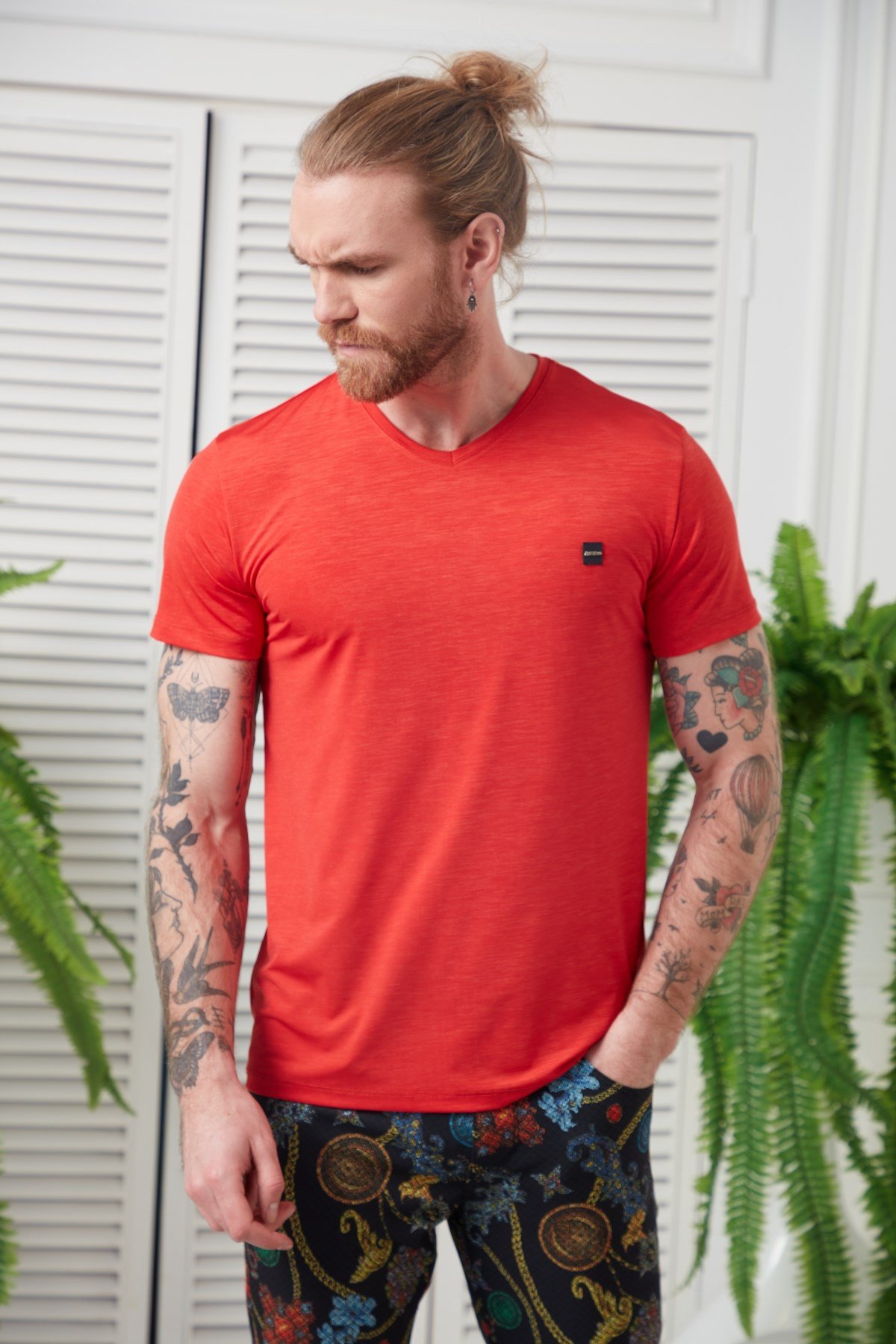 Flamlı V Yaka Parlak Hardal T-Shirt