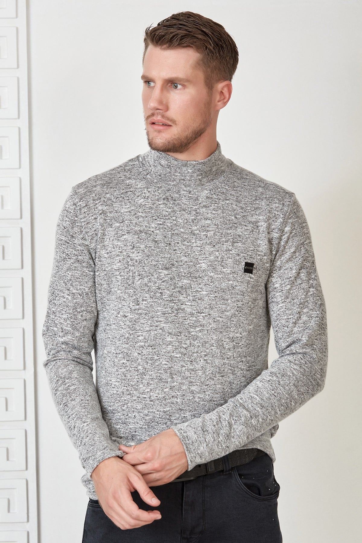 Gri Kırçıllı Yüksek Yaka Sweatshirt
