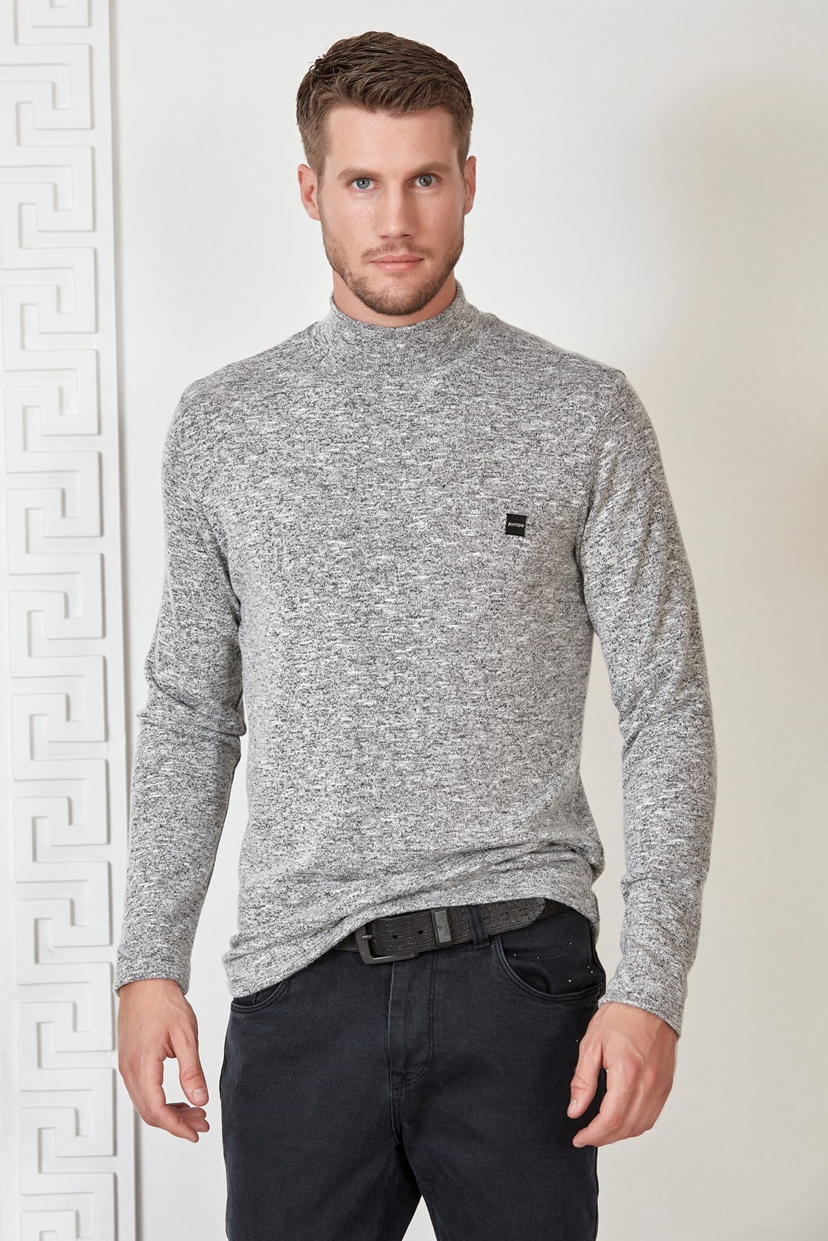 Gri Kırçıllı Yüksek Yaka Sweatshirt