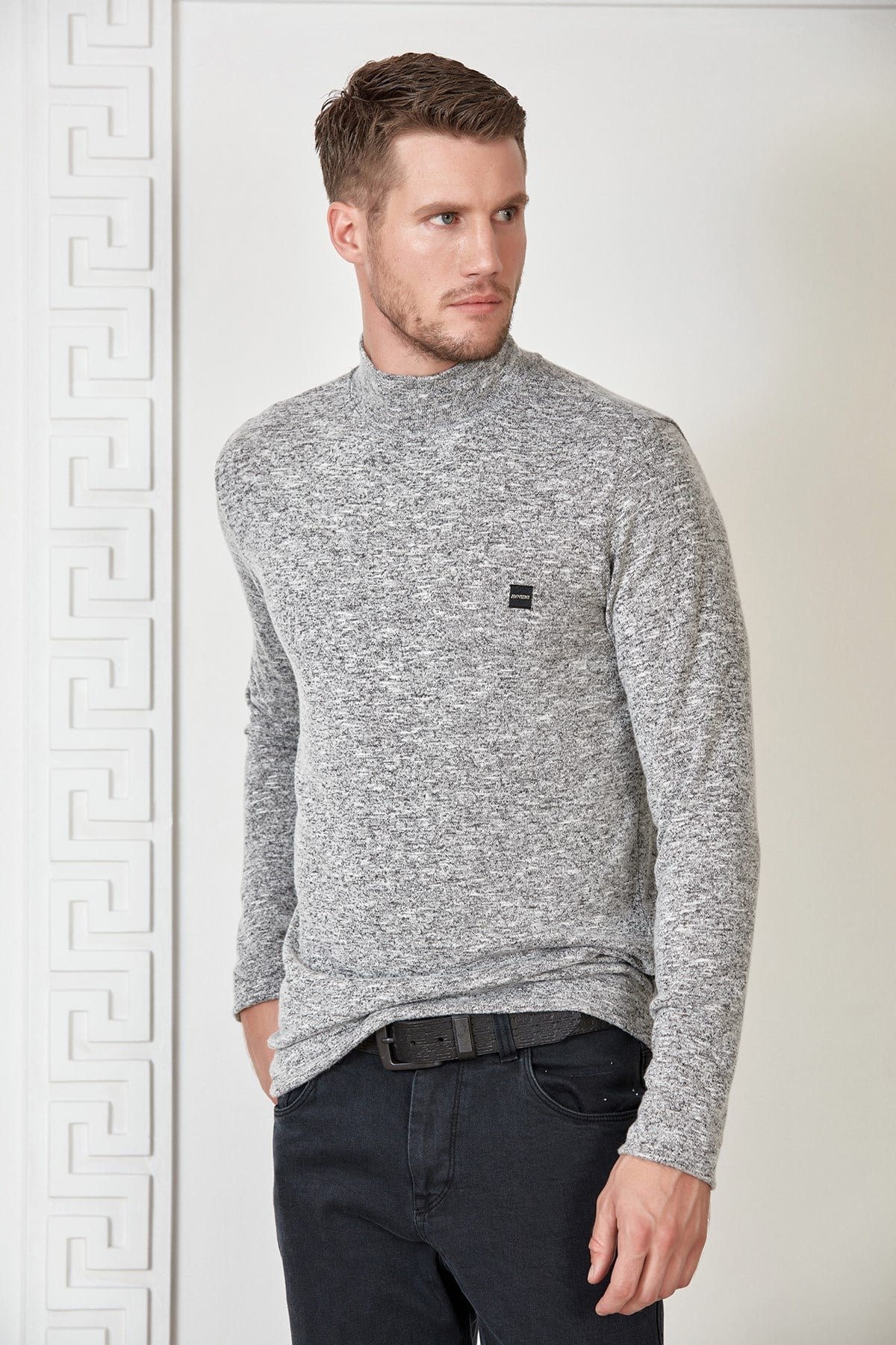 Gri Kırçıllı Yüksek Yaka Sweatshirt