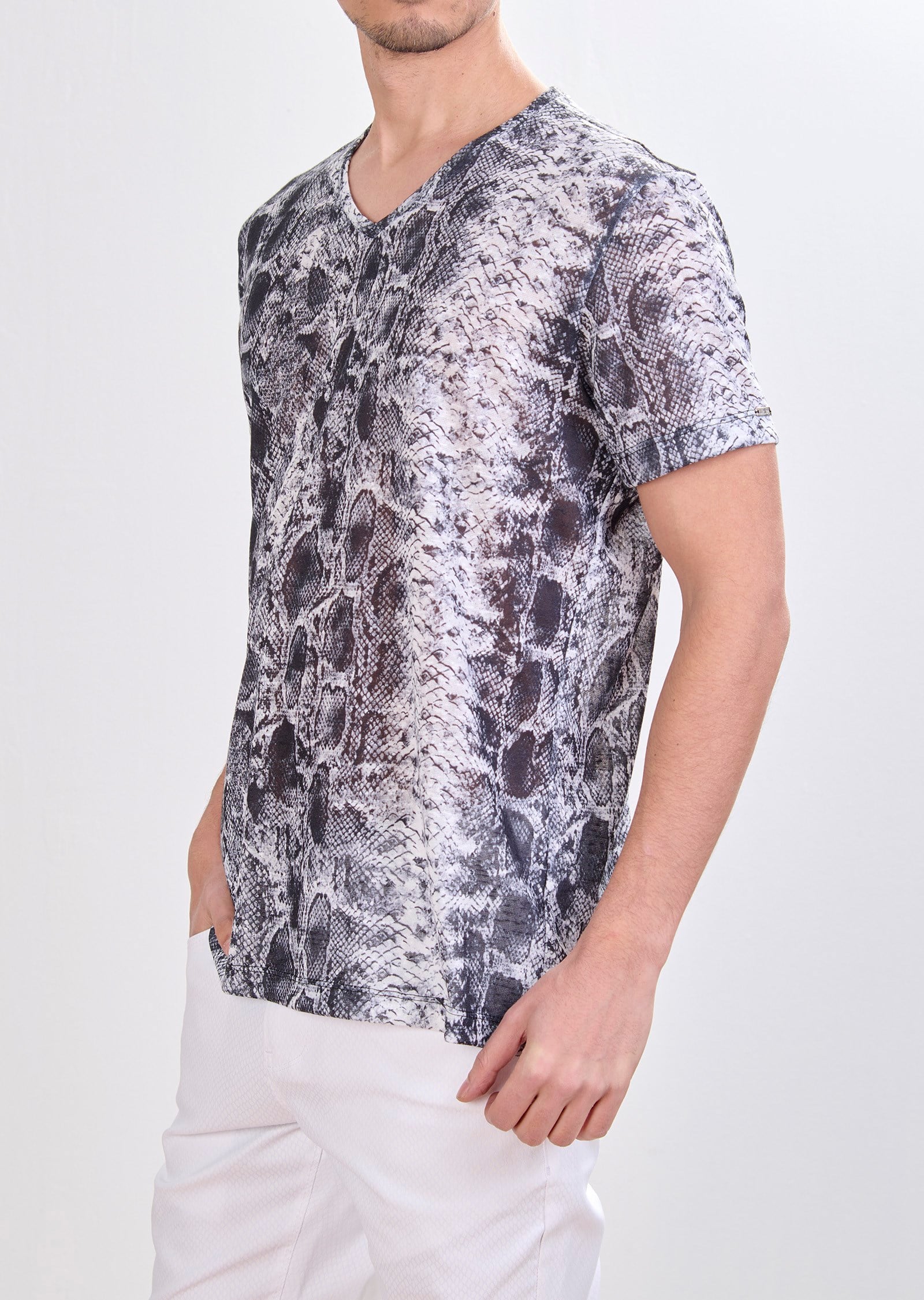 Mondo Yılan Derisi Baskılı Siyah-Beyaz T-Shirt