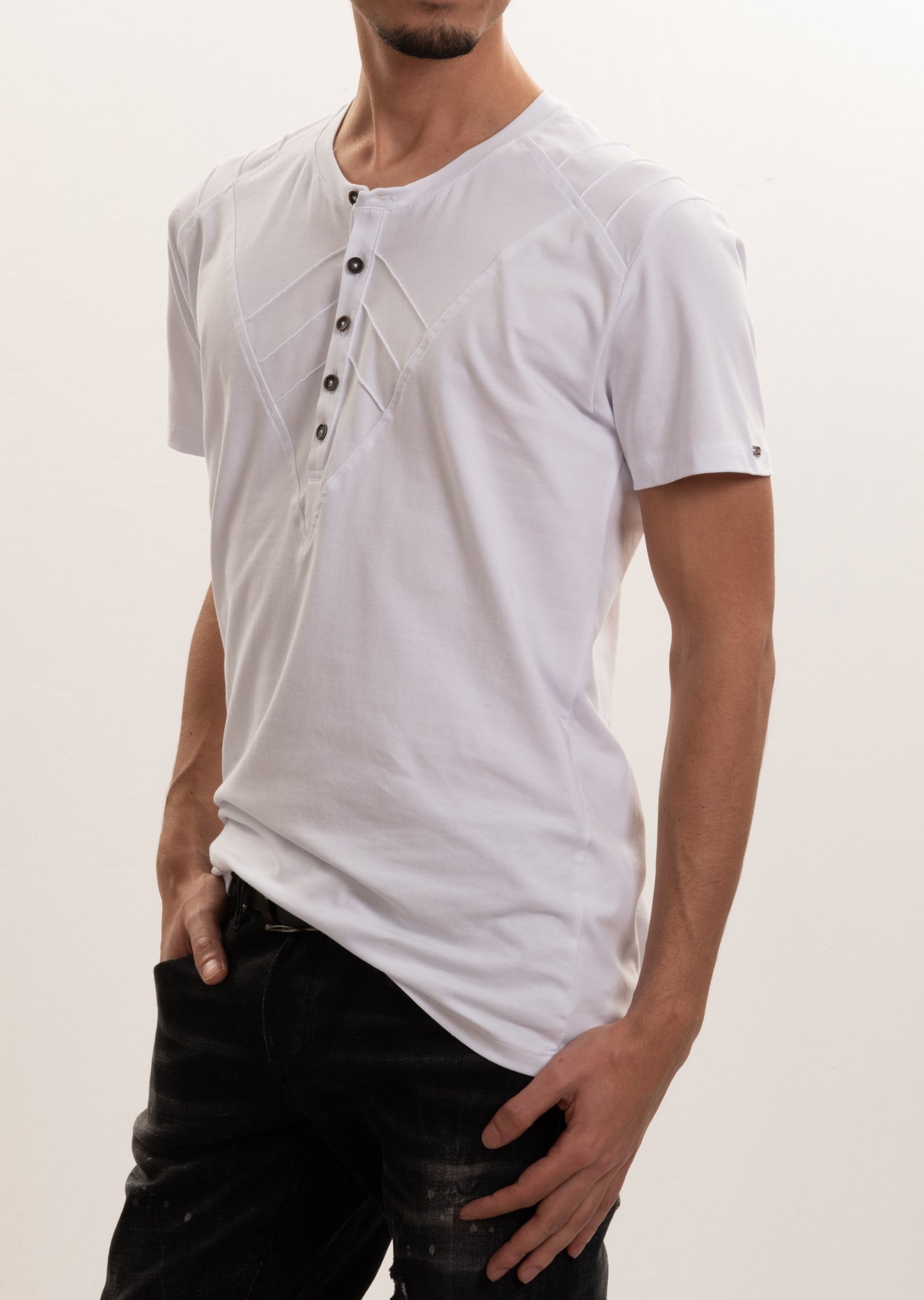Nervürlü Düğmeli Yaka T-Shirt