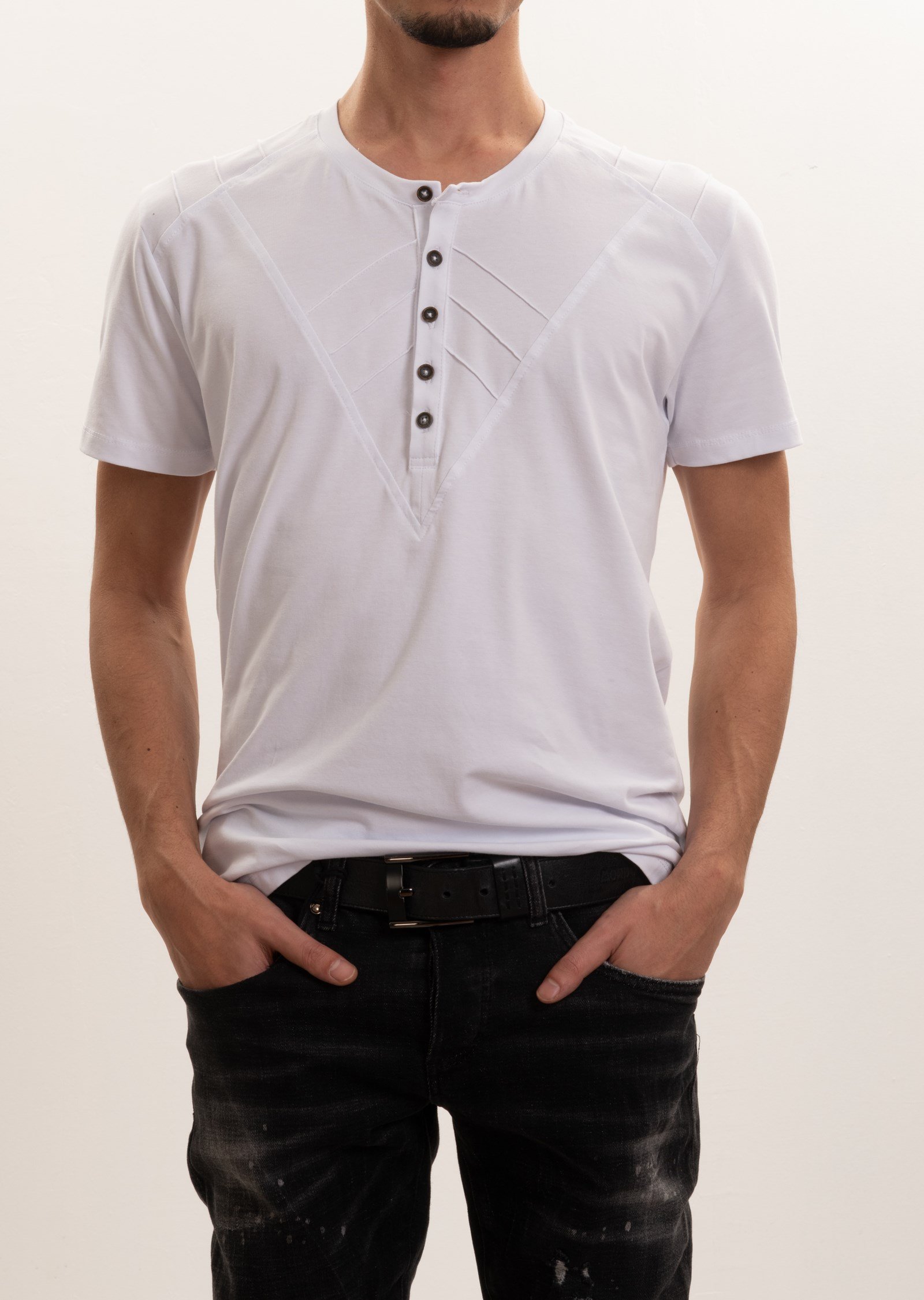 Nervürlü Düğmeli Yaka T-Shirt