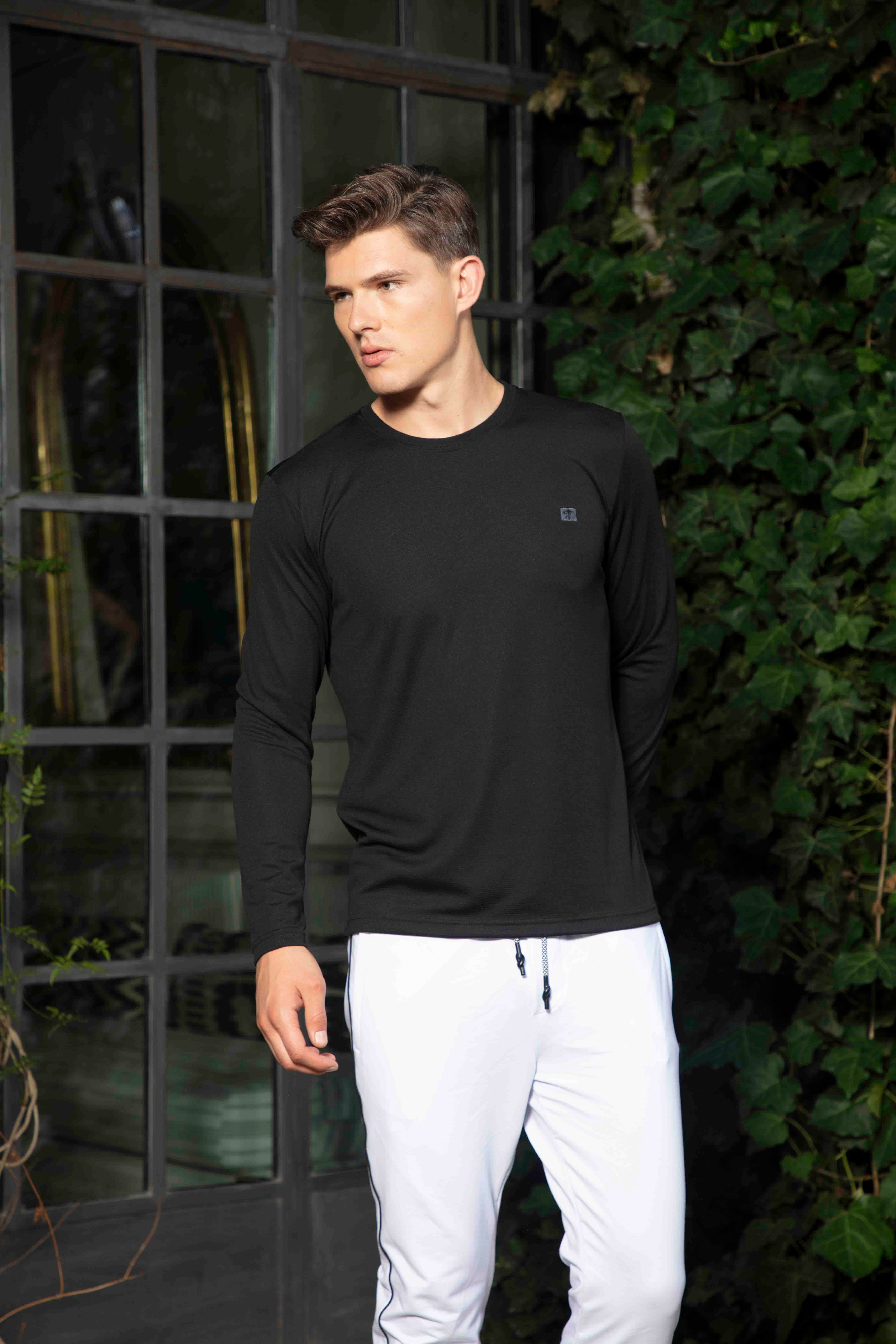 Siyah Bisiklet Yaka Sweatshirt