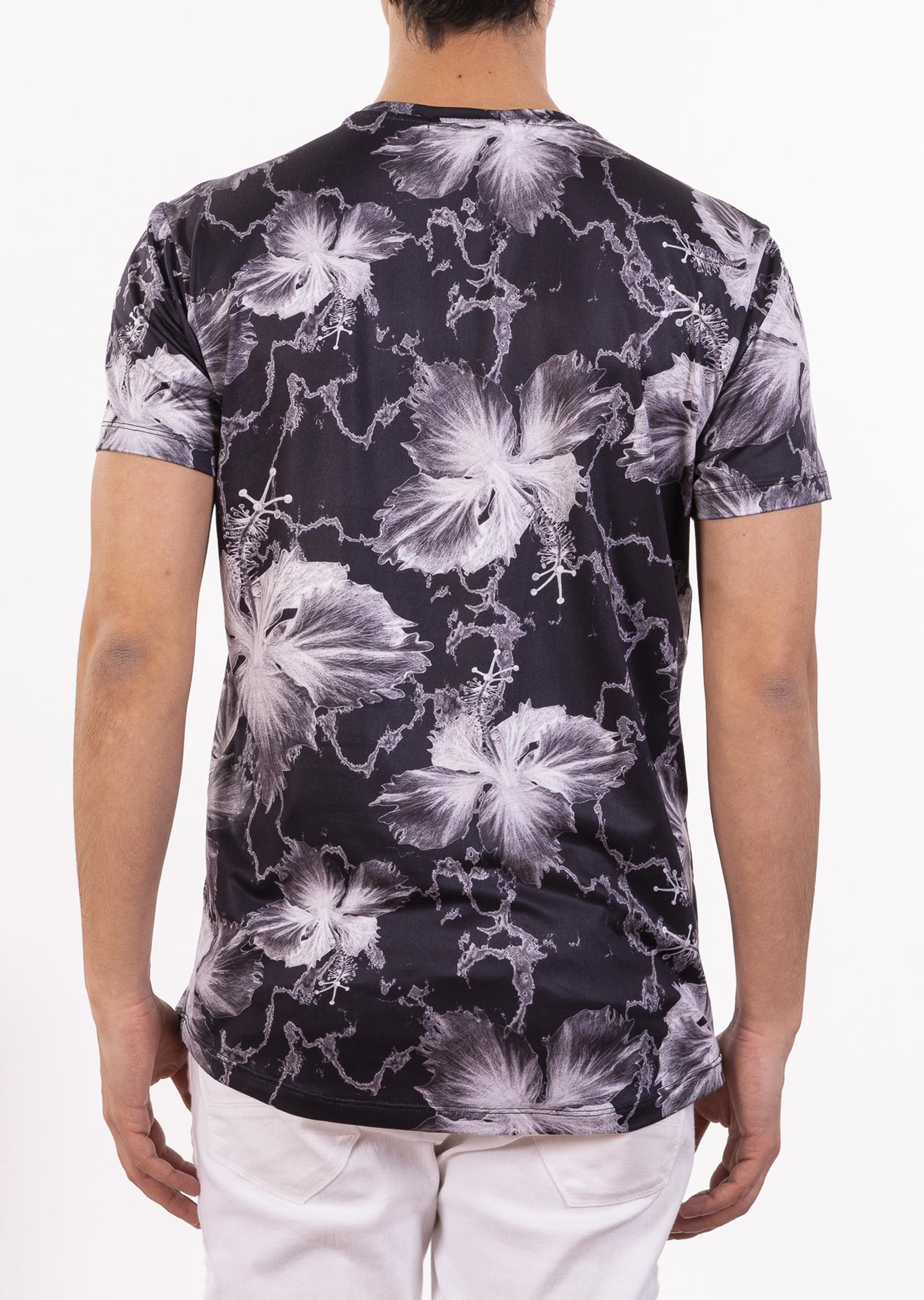 Siyah Çiçek Baskılı V Yaka T-Shirt