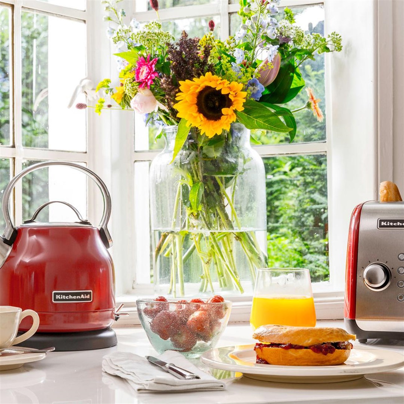 KitchenAid 1,25 L Su Isıtıcısı - 5KEK1222 Empire Red