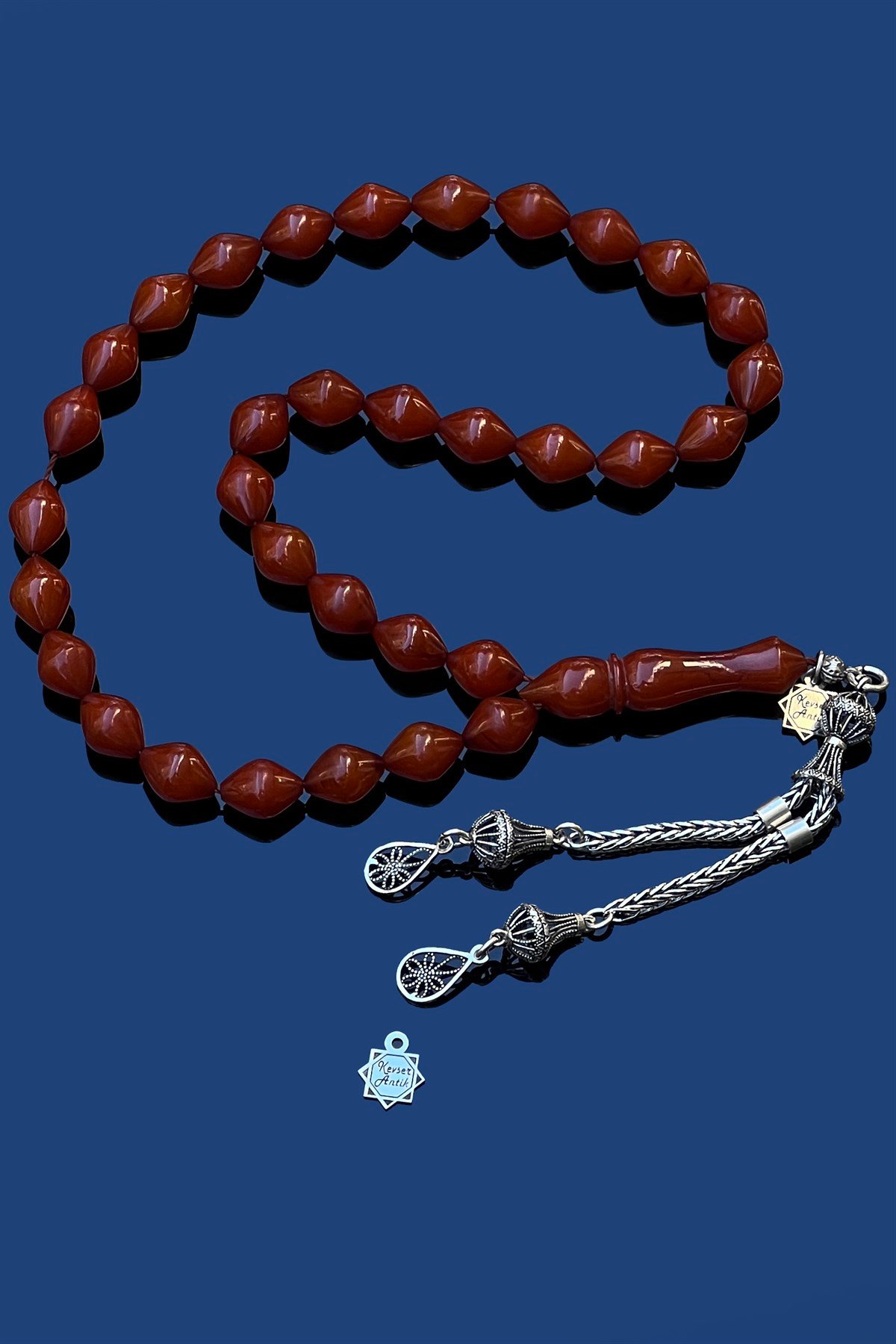 Eski Döküm Damarlı Sıkma KehribarEski Döküm Damarlı Sıkma Kehribar - Kevser AntikOsmanlı Kehribar Tesbihler