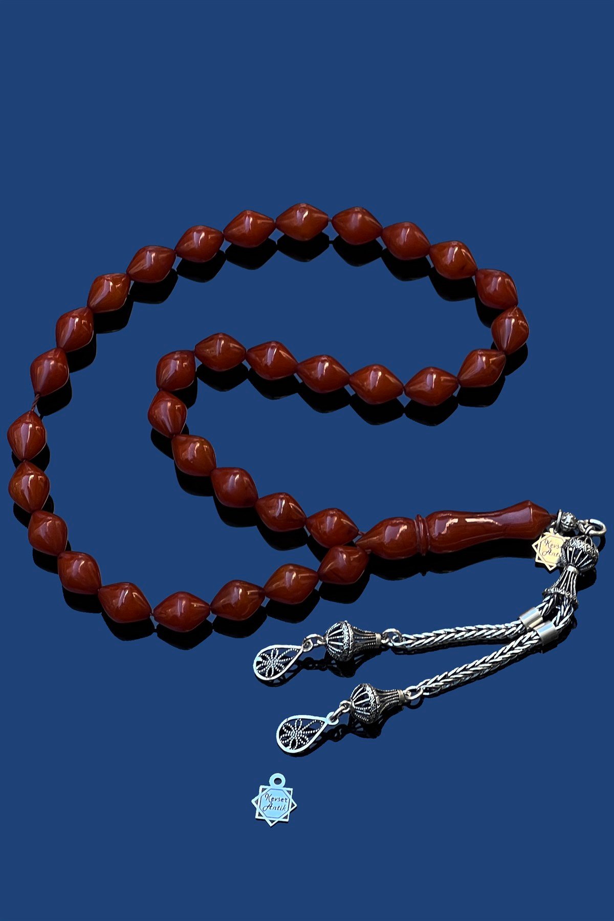 Eski Döküm Damarlı Sıkma KehribarEski Döküm Damarlı Sıkma Kehribar - Kevser AntikOsmanlı Kehribar Tesbihler