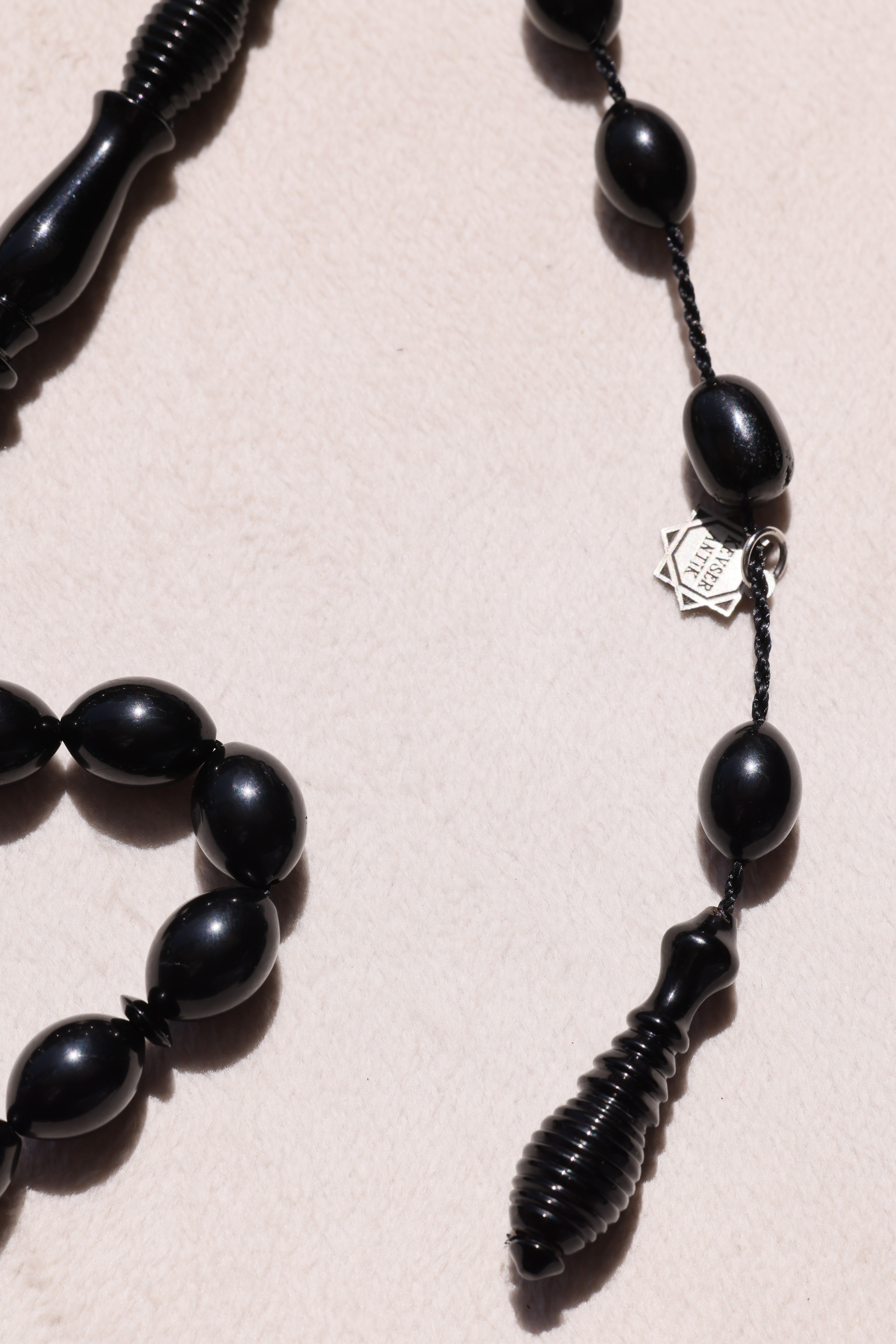 Lüks Segment Oltu TesbihLüks Segment Oltu Tesbih - Kevser AntikErzurum Oltu Tesbihler