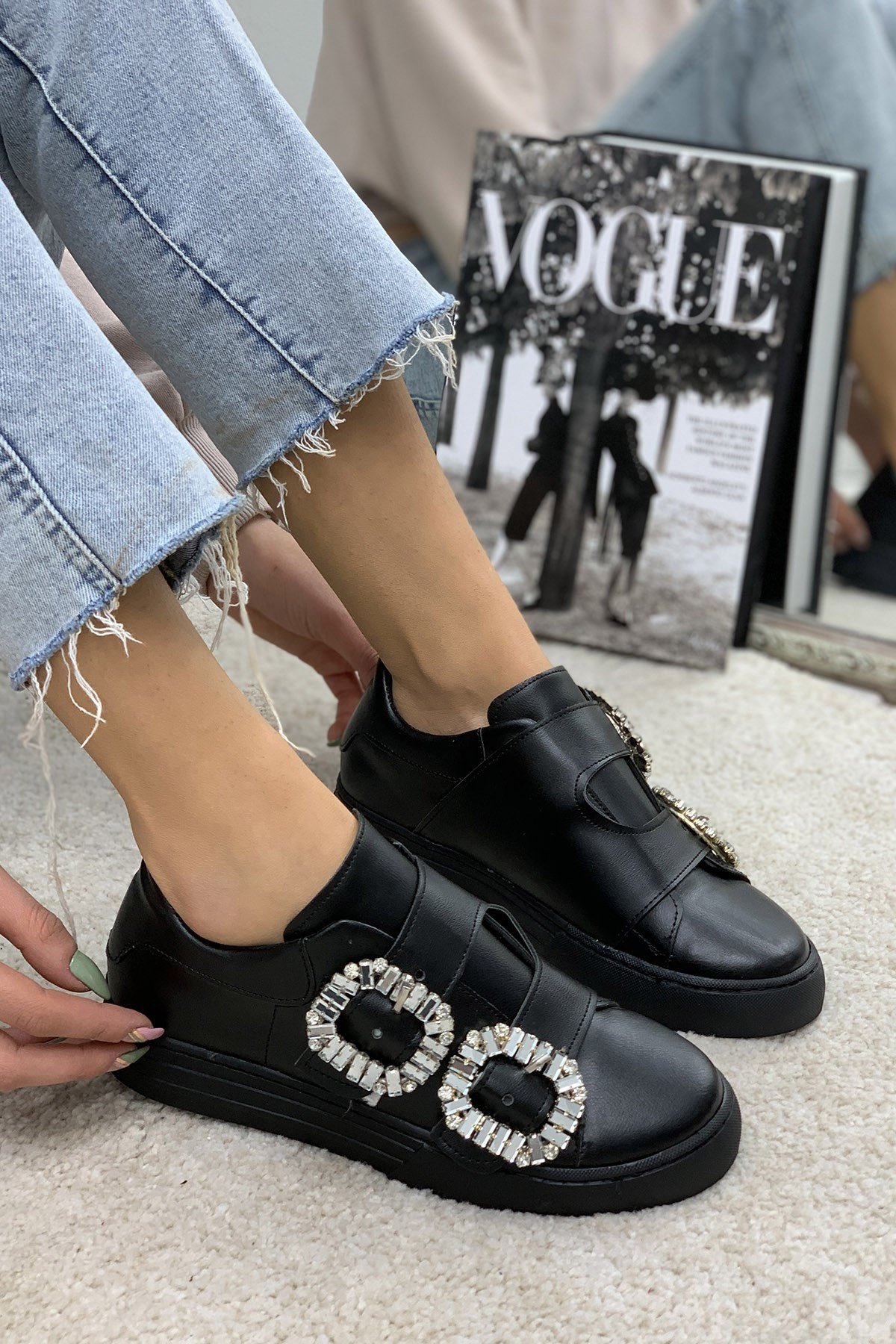 Clares Siyah Taşlı Mat Kadın Sneakers