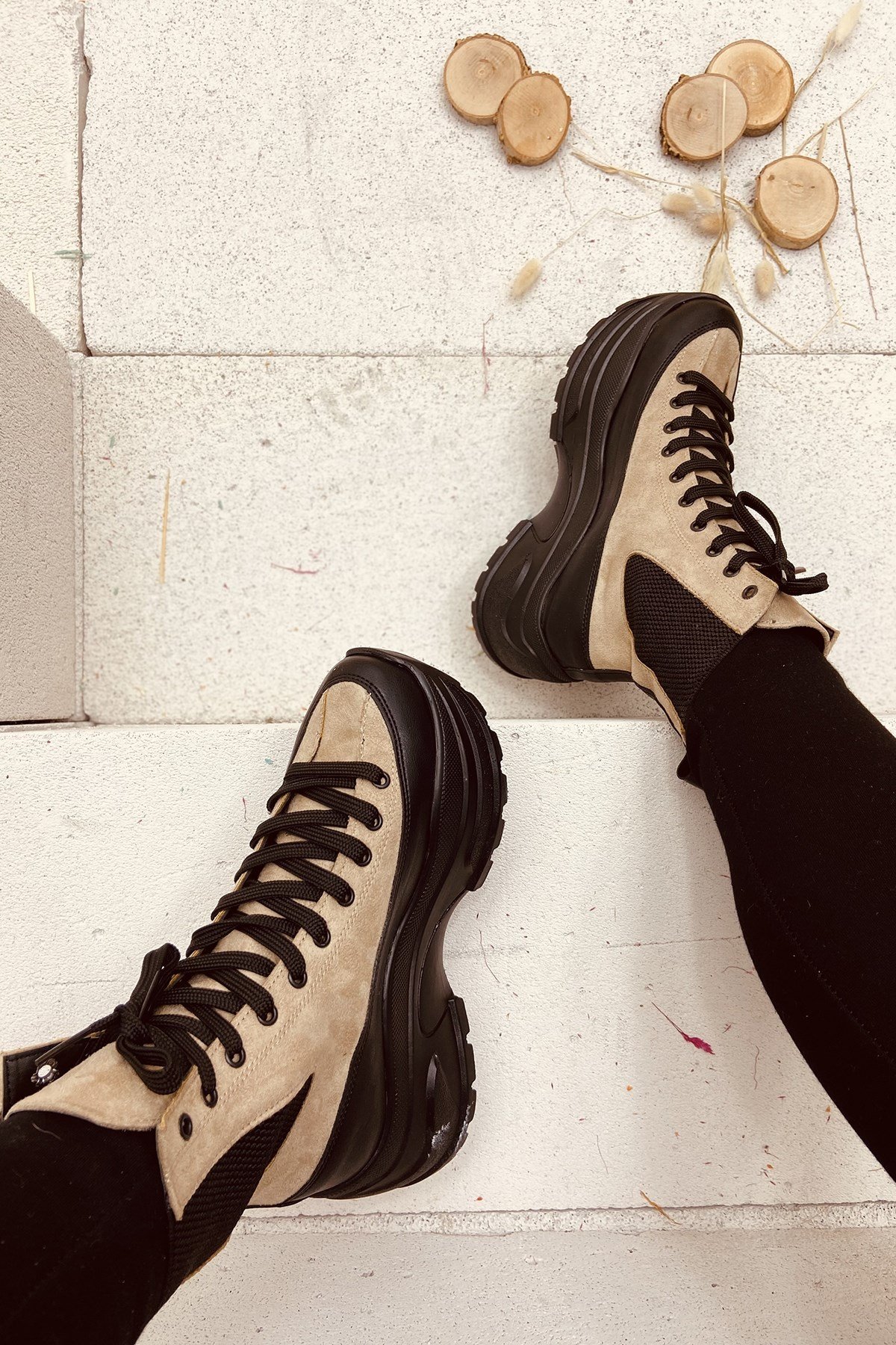Saanvi Ten Süet Siyah Taban 5 Yükseklik Ortopedik Iç Taban Spor Ayakkabı  Sneakers