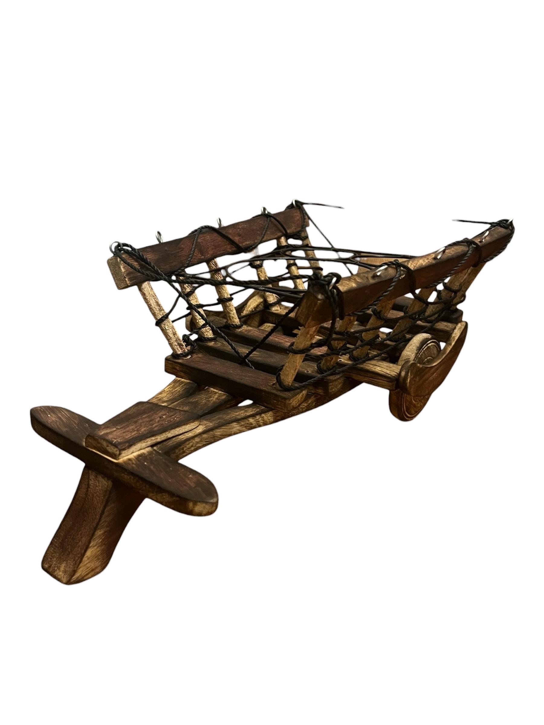 TEKERLEKLİ AHŞAP ŞARAPLIK