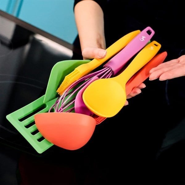 Lurch - Platin Silikon Delikli Spatula 32,5 cm Mavi - Yanmaz, Yapışmaz, Bükülmez, Çizmez, Tat ve Koku Bırakmaz - 240103