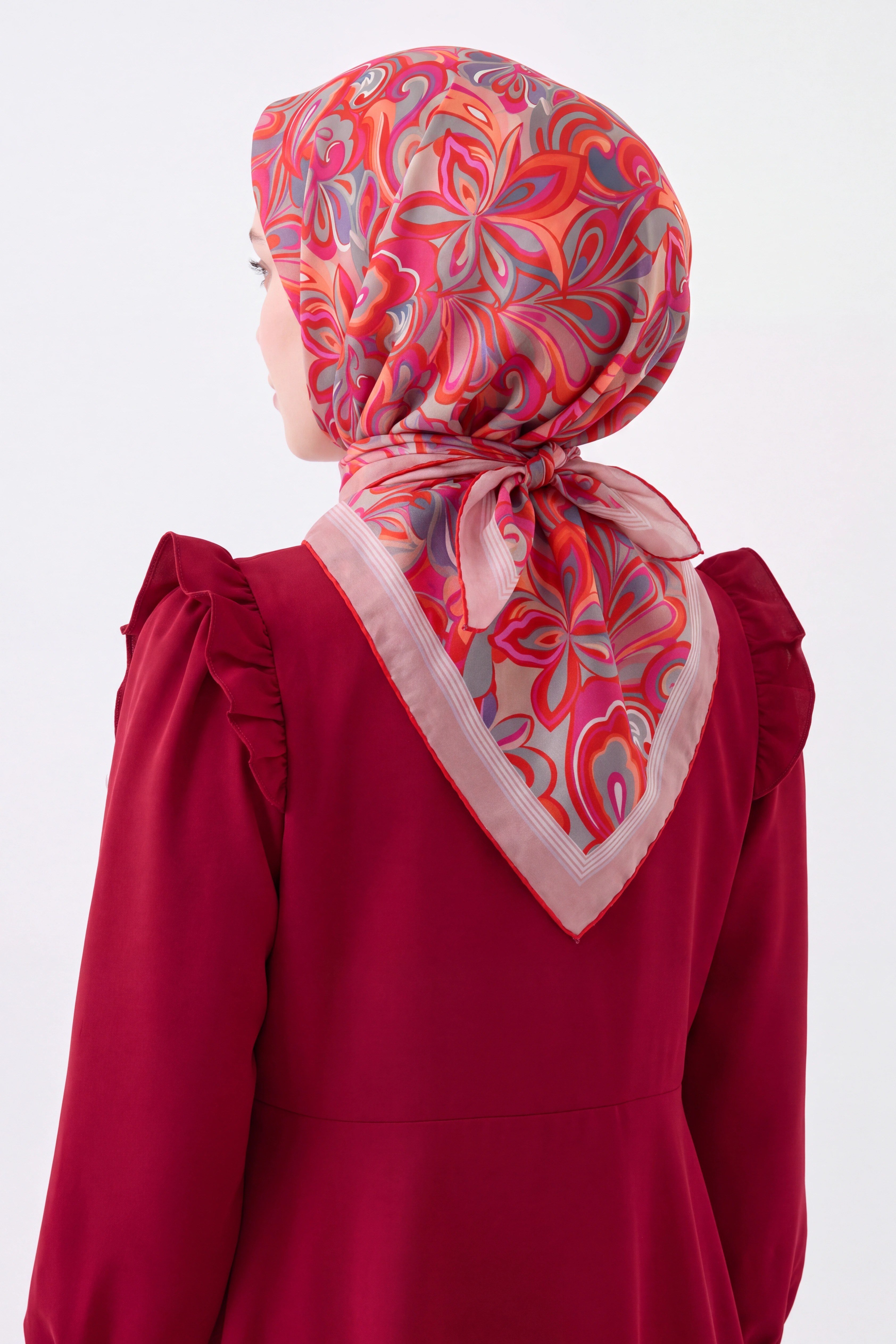 161038-05Velora Eşarp Aura Floral Narçiçeği