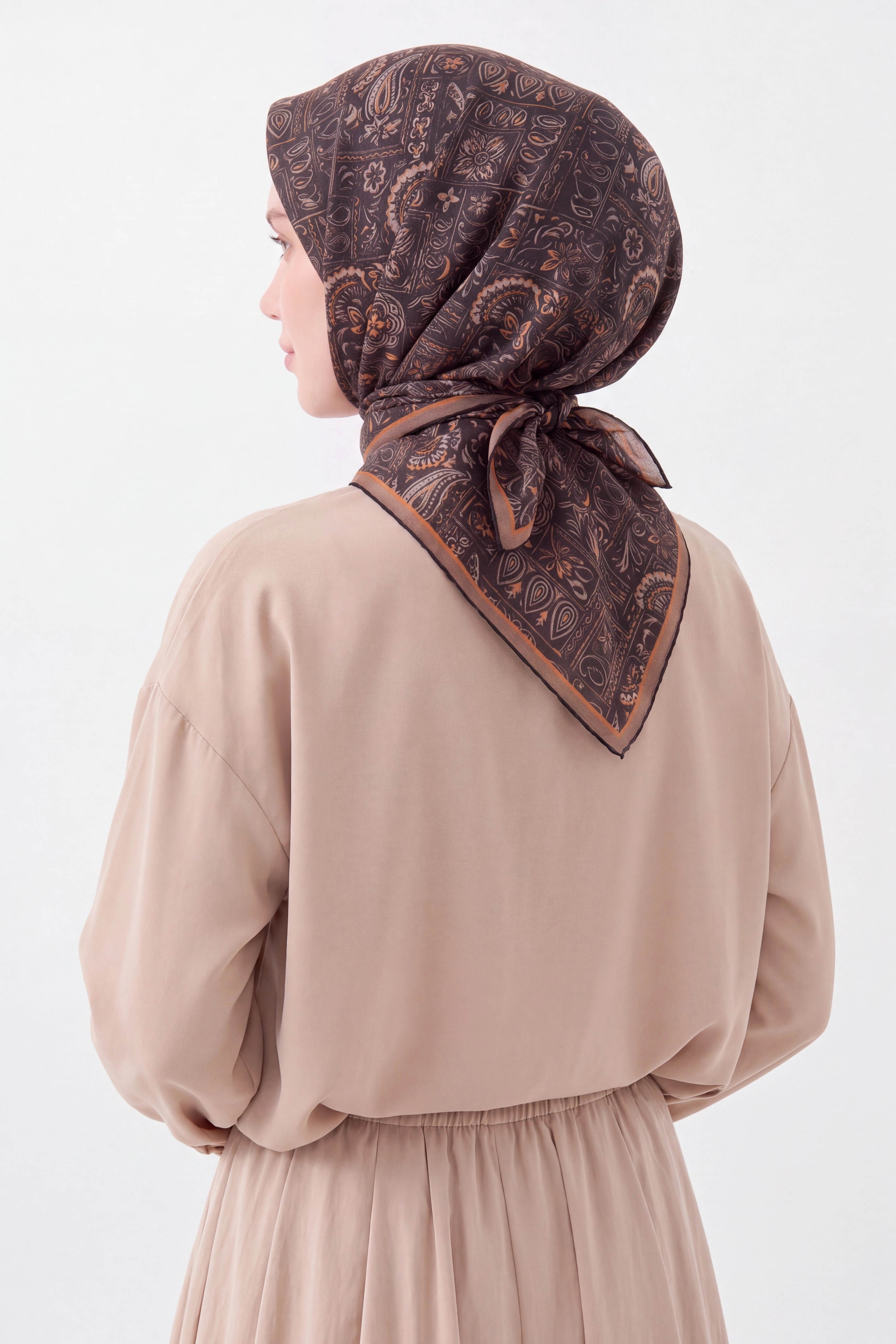73165-02Soft Eşarp Etnik Siyah