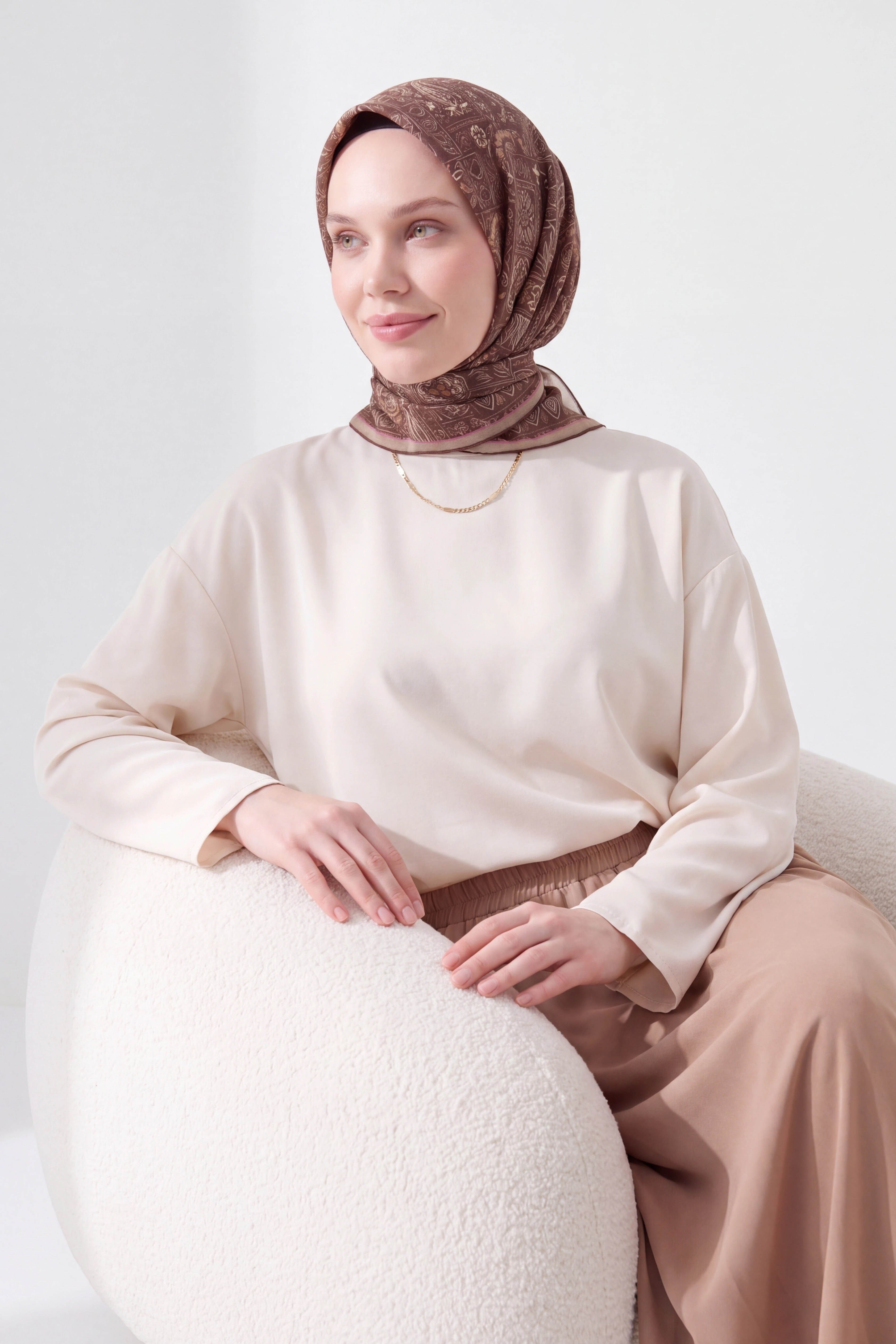 73165-03Soft Eşarp Etnik Kahverengi
