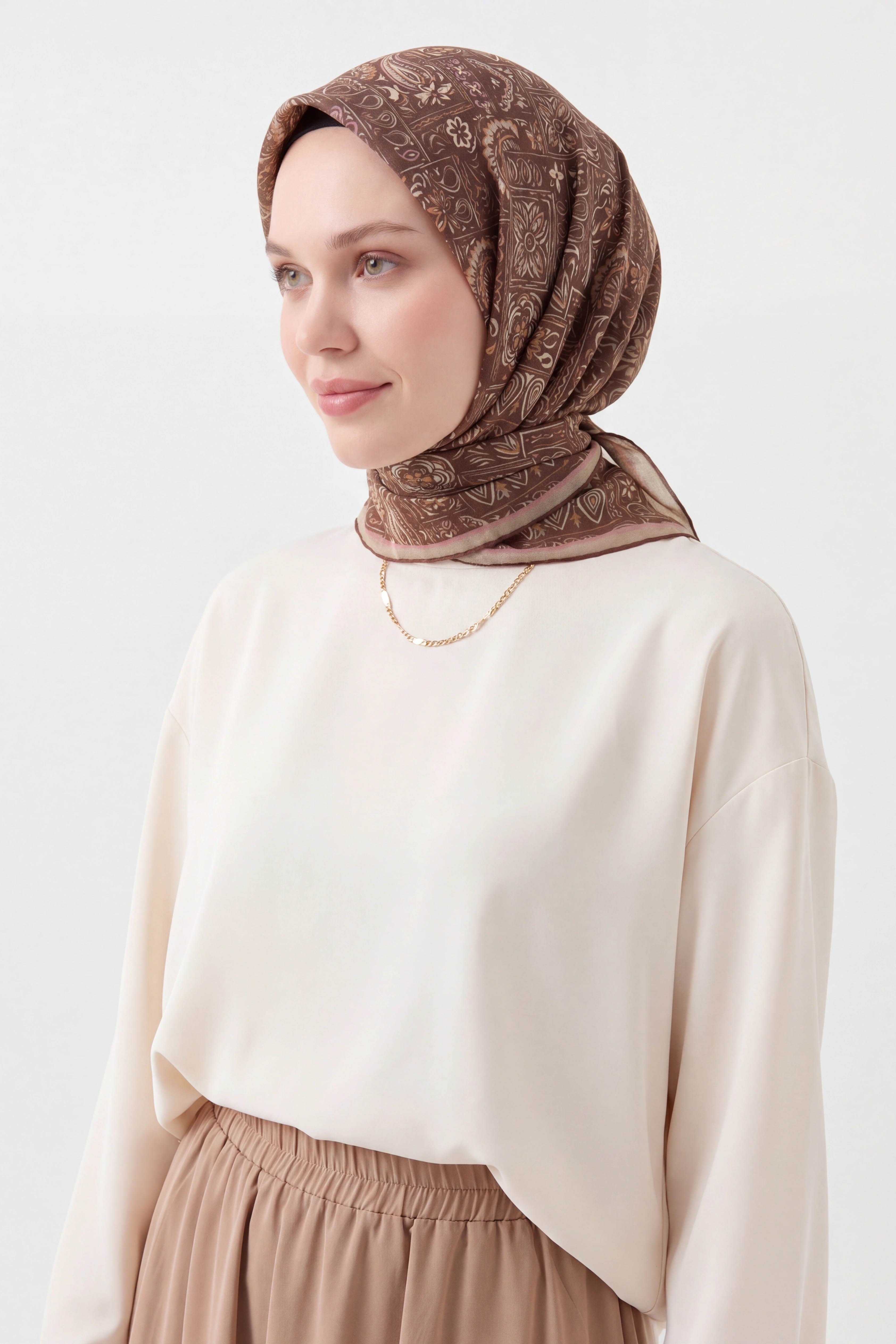 73165-03Soft Eşarp Etnik Kahverengi