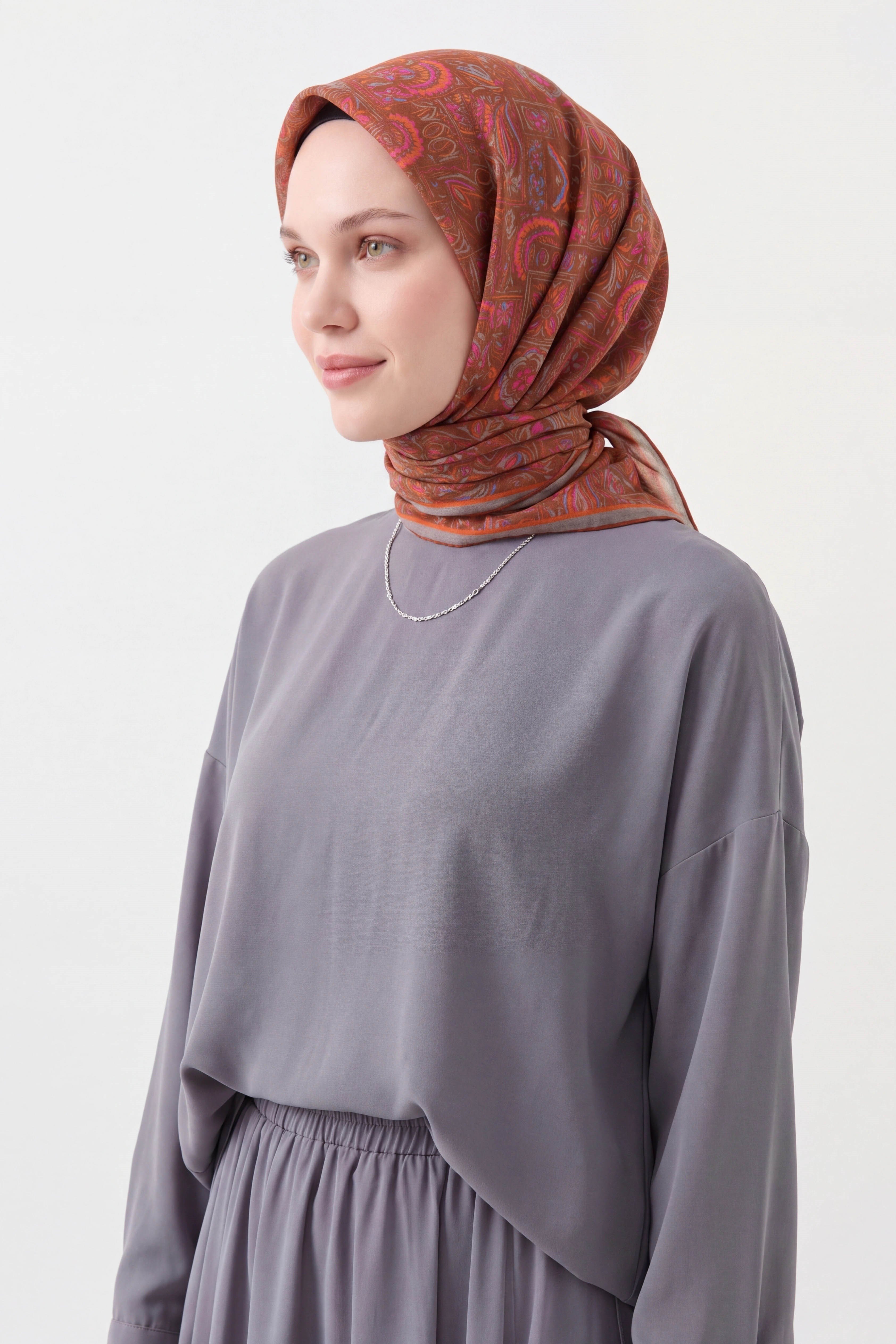 73165-04Soft Eşarp Etnik Kiremit