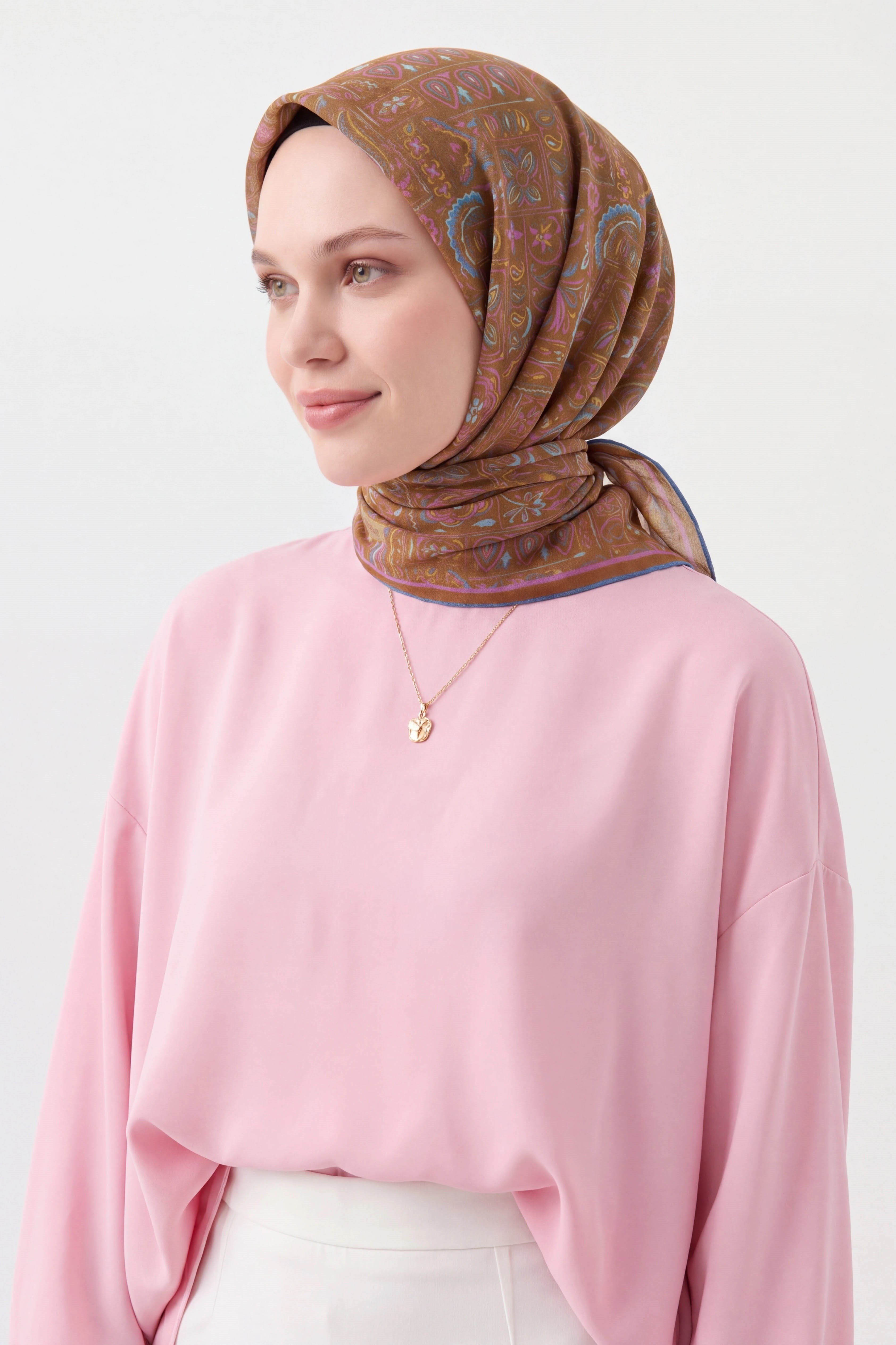 73165-05Soft Eşarp Etnik Taba